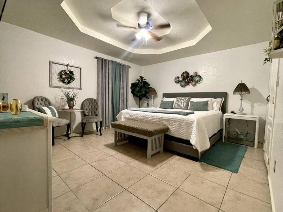 Three-Bedroom House photo 1