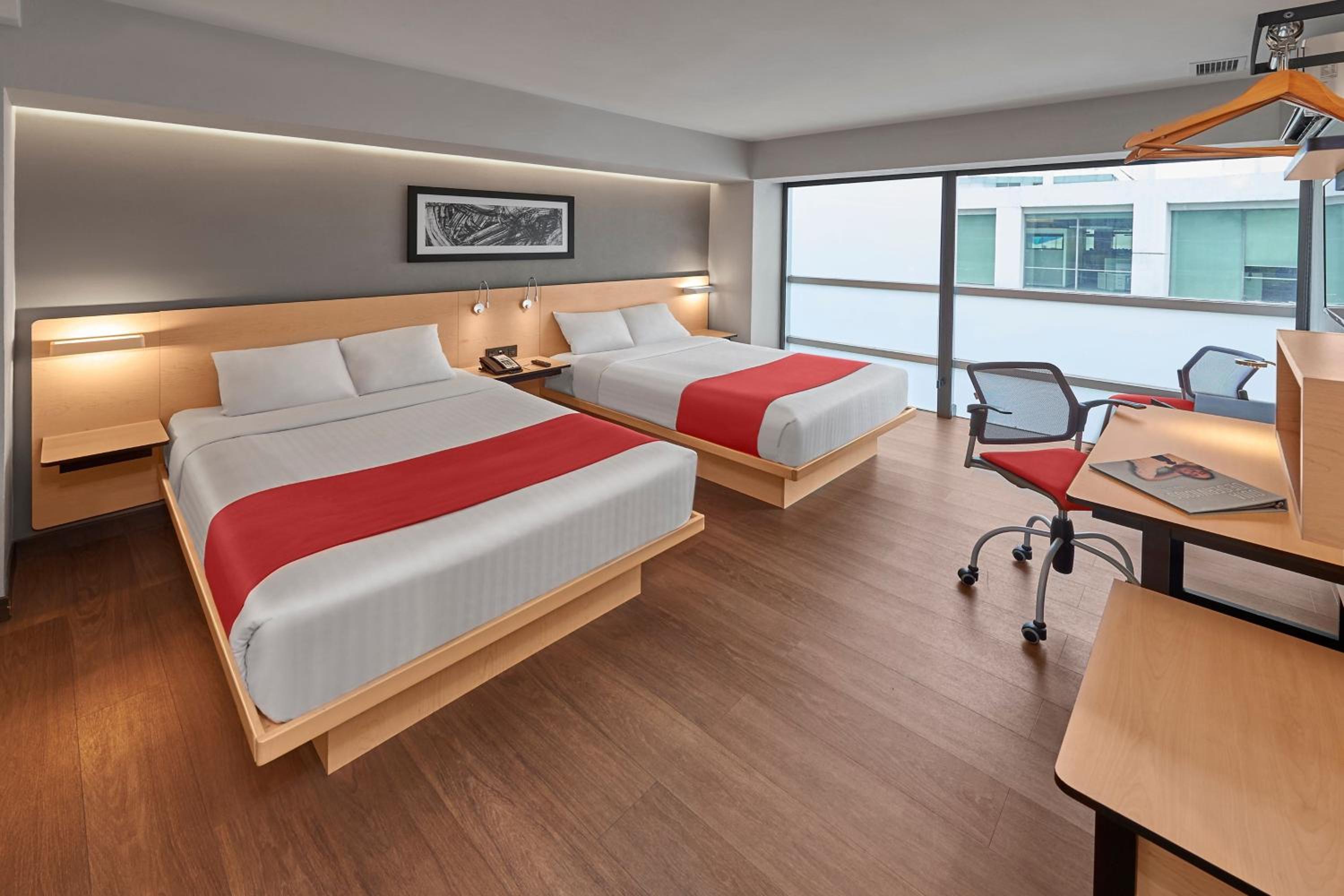 Double Room with Two Double Beds - Photo 1