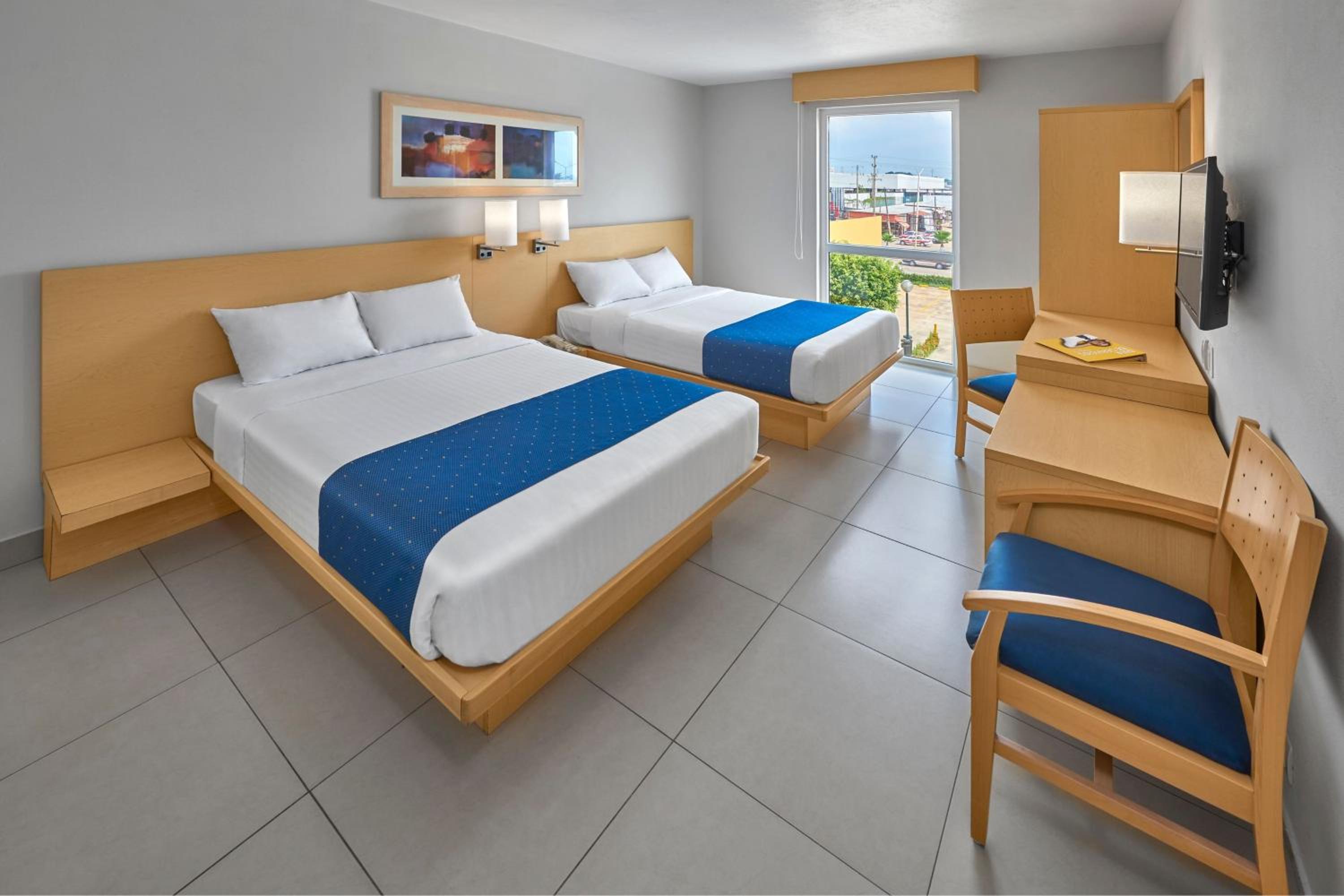 Double Room with Two Double Beds - Photo 1