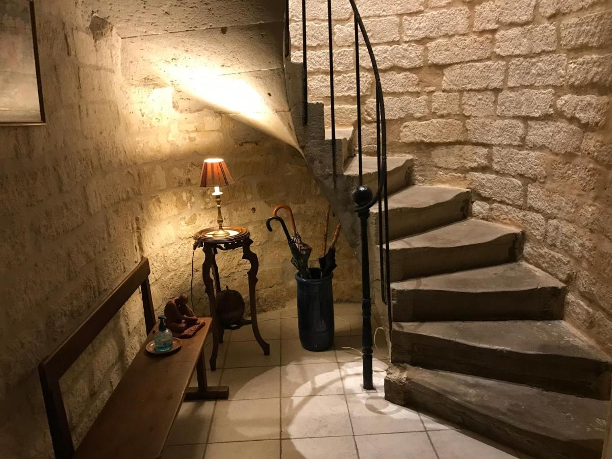 Single Room with Shared Bathroom photo 3