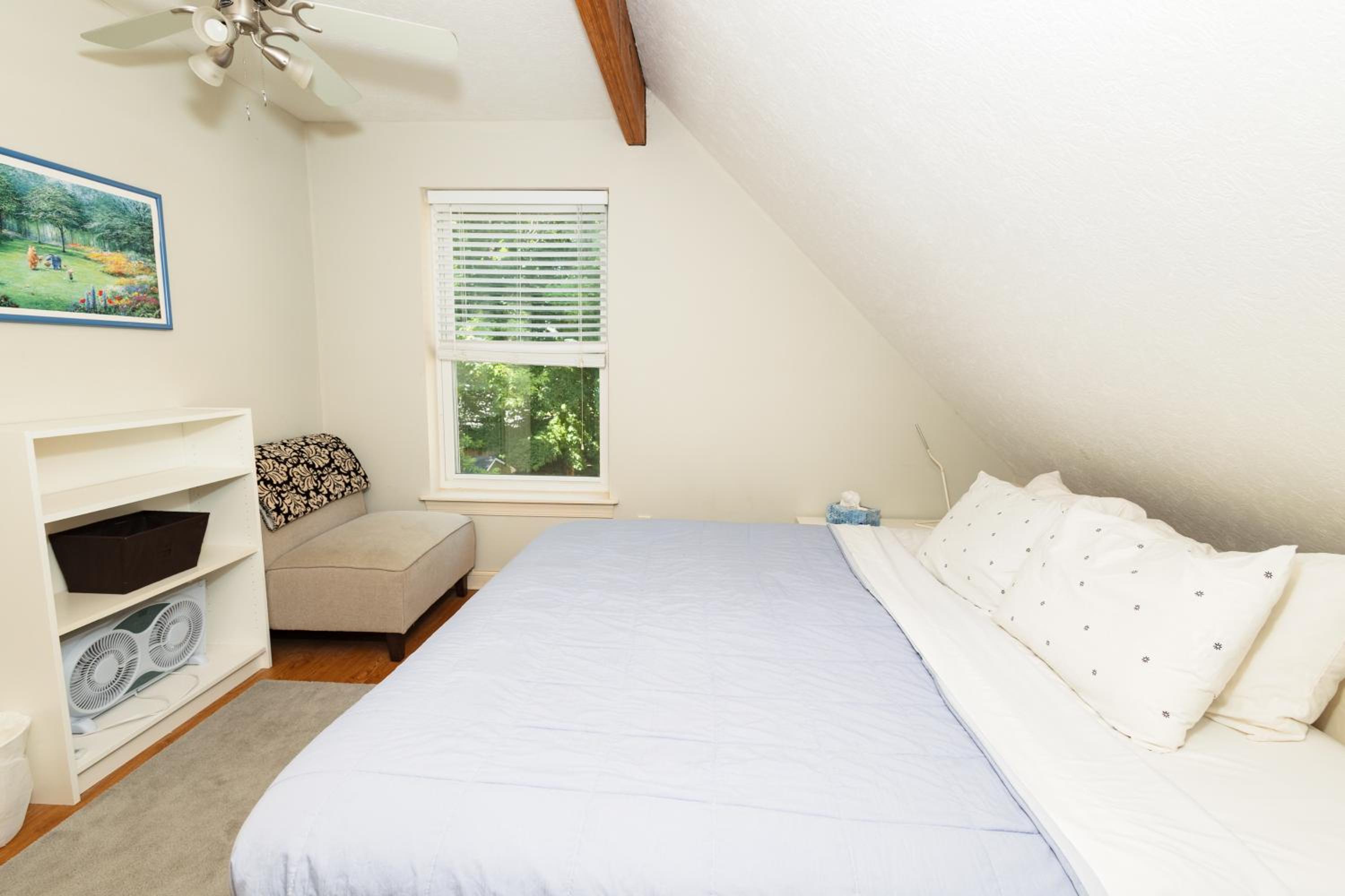 Three-Bedroom House photo 1