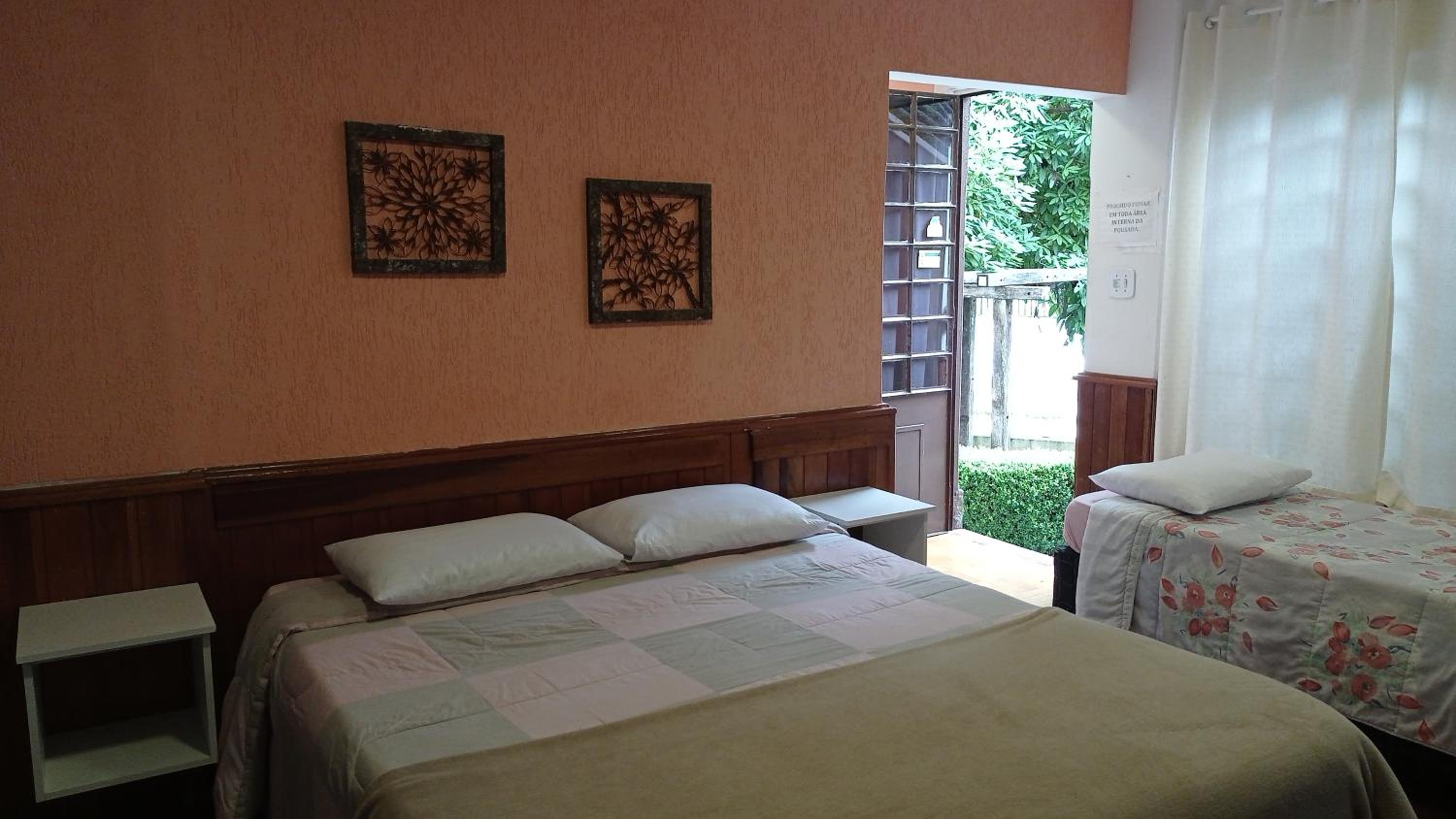 Deluxe Queen Room photo 2