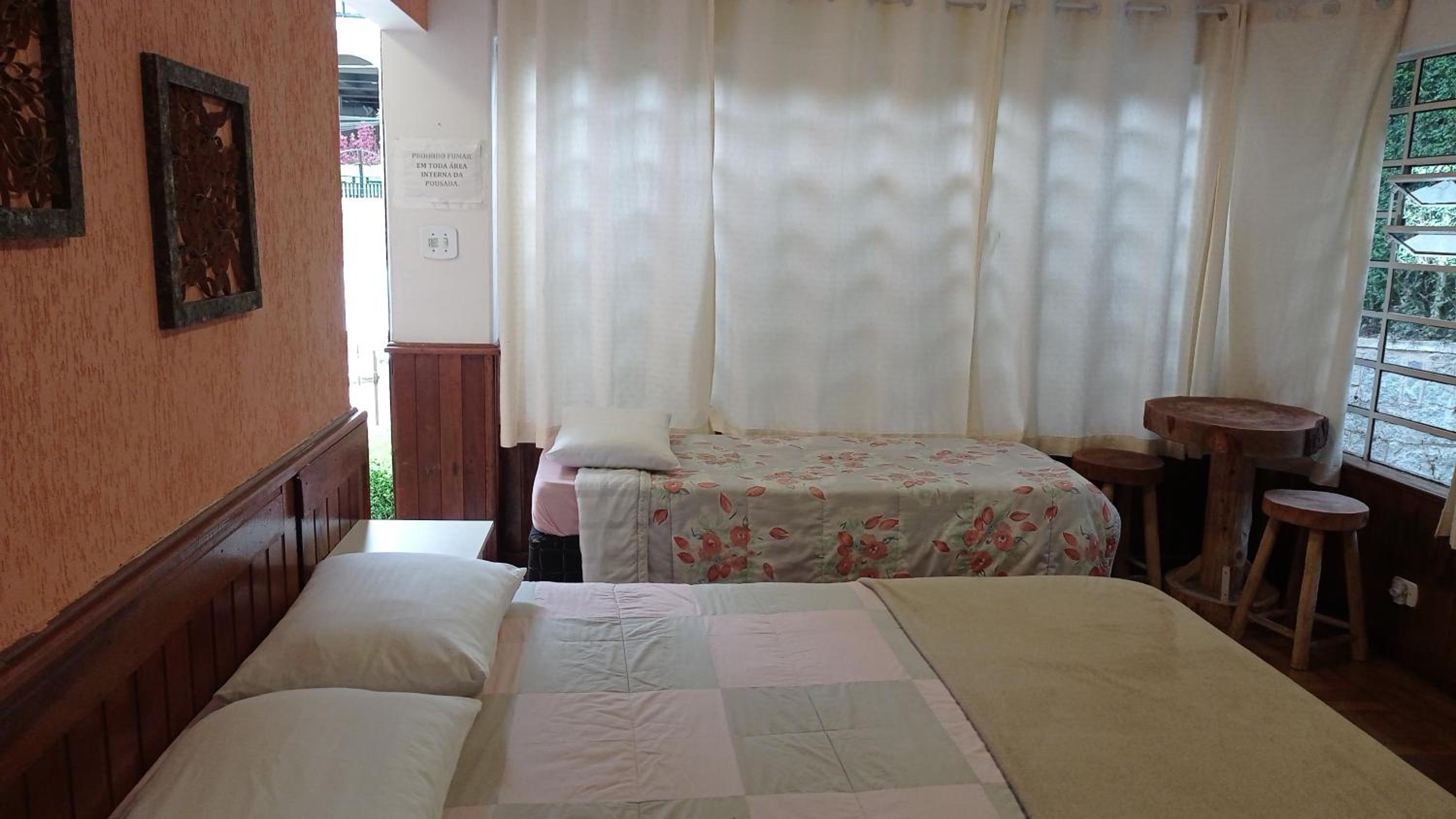 Deluxe Queen Room photo 3