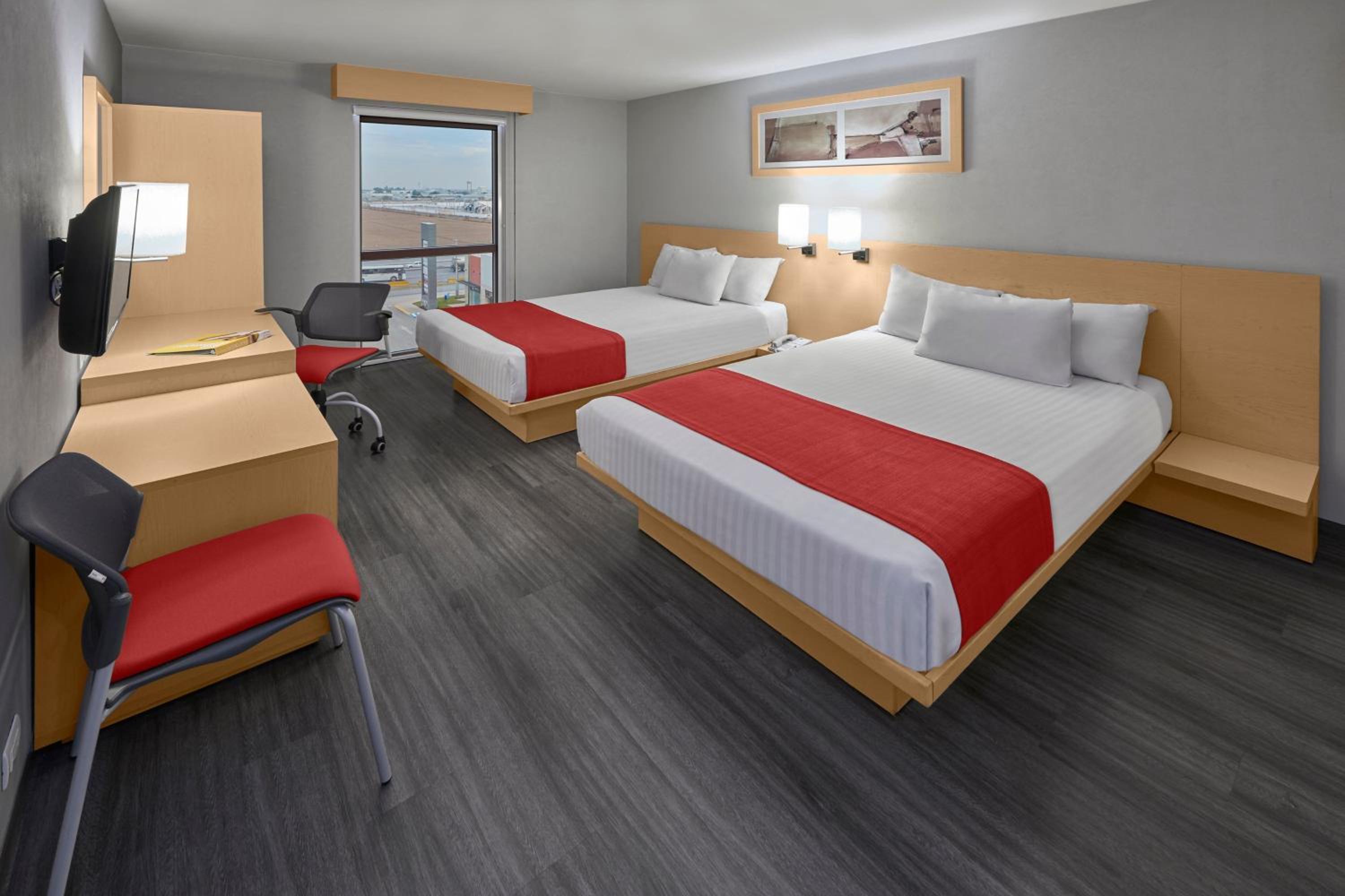 Double Room with Two Double Beds - Photo 1