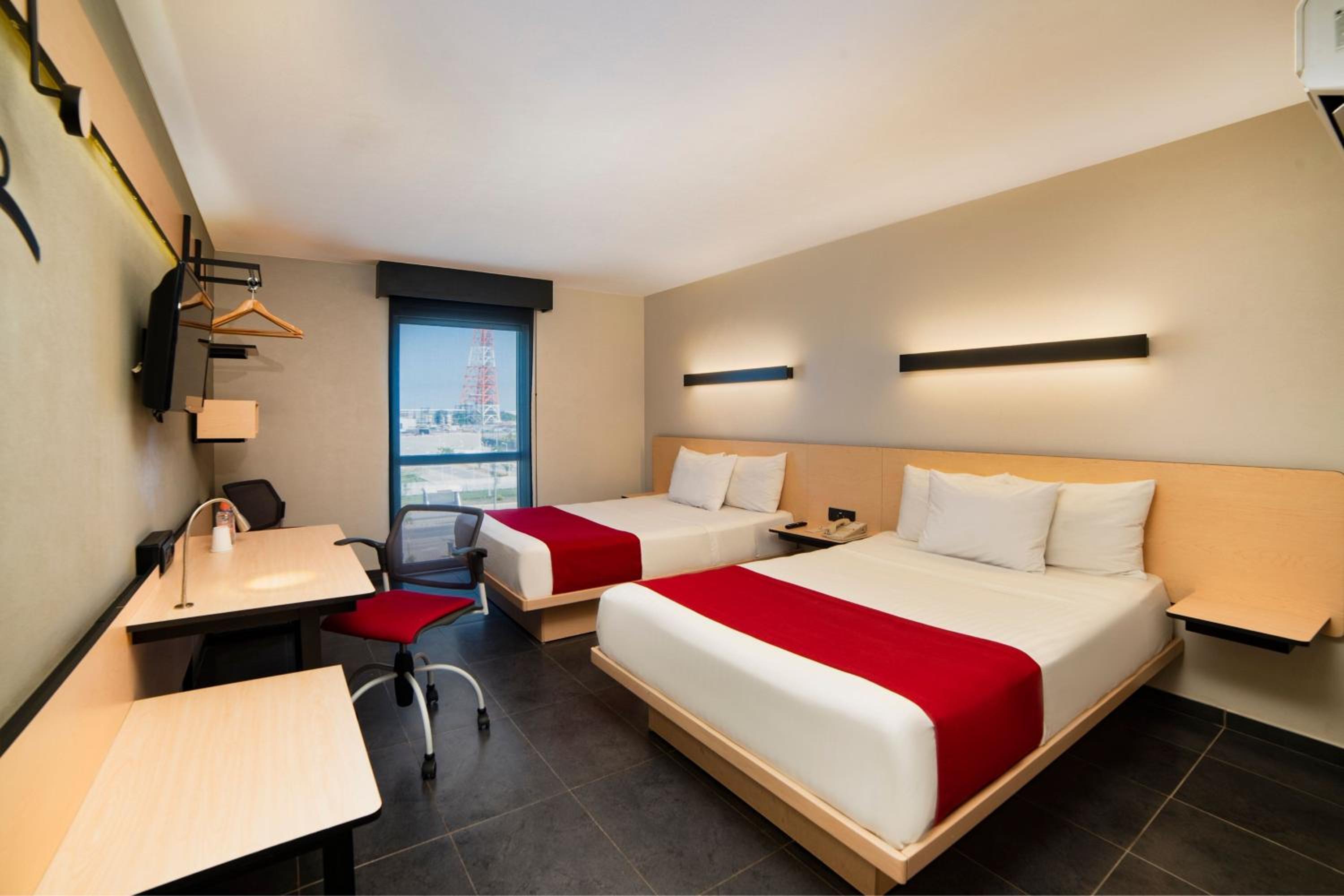 Double Room with Two Double Beds photo 3