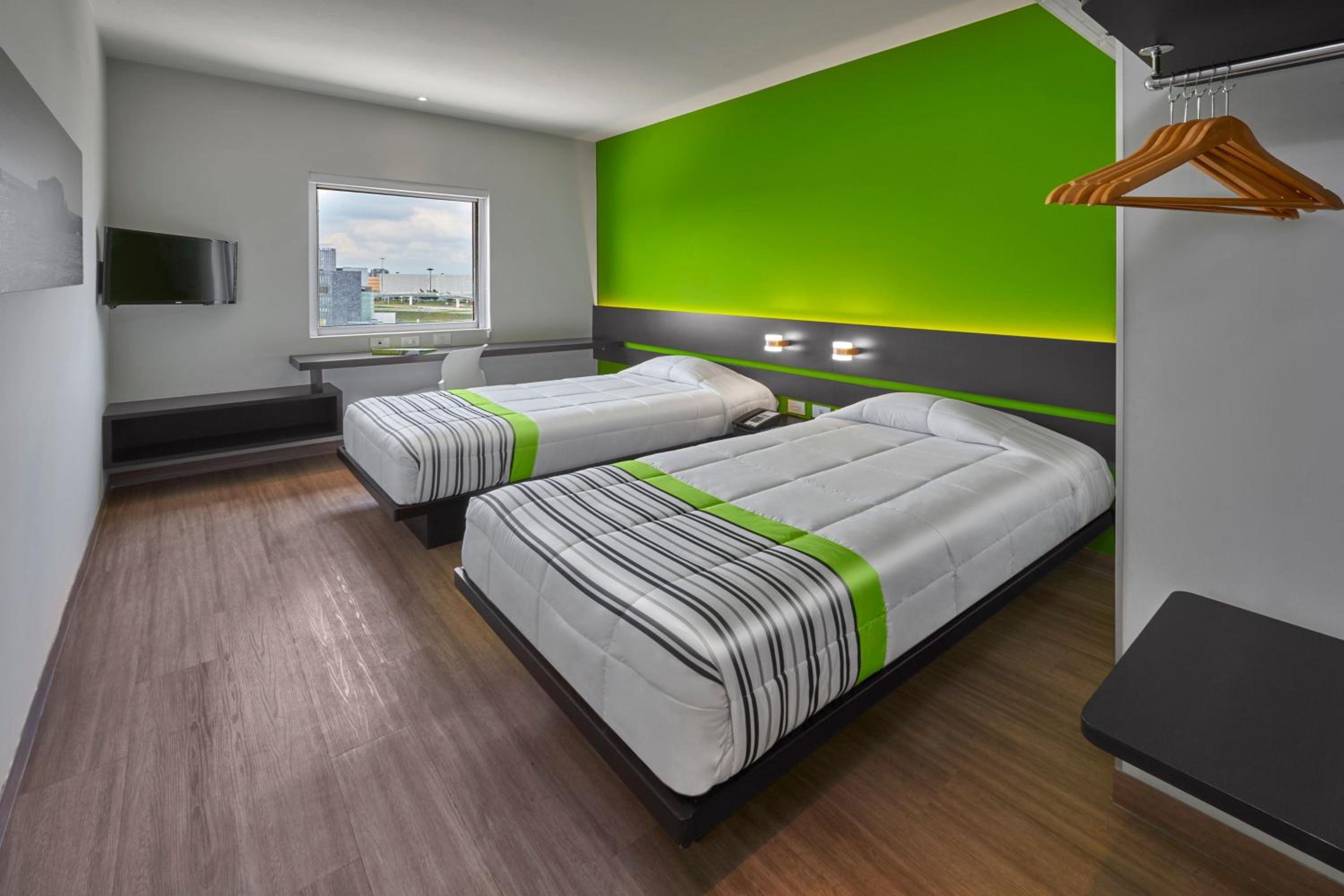 Twin Room - Photo 7