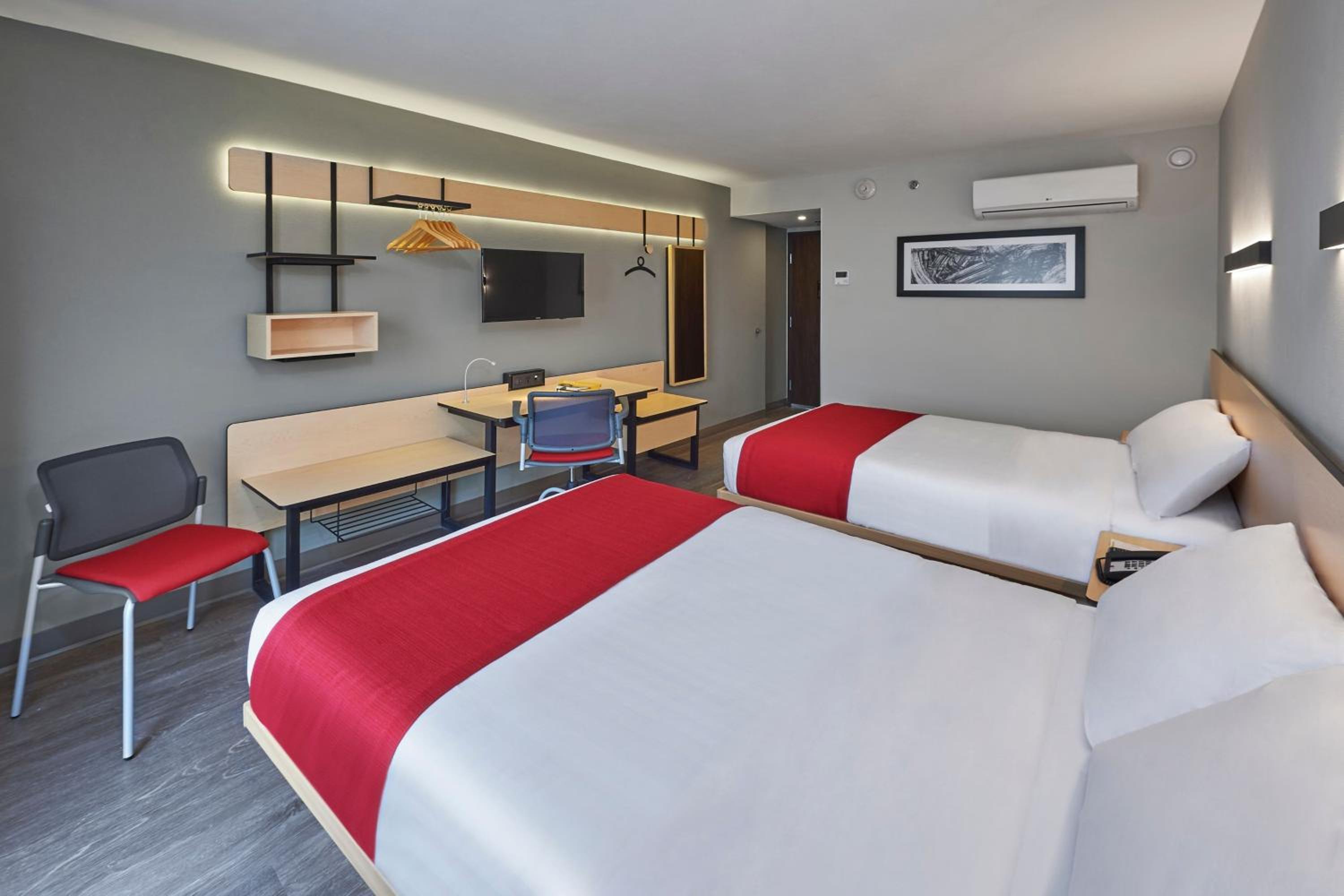 Double Room with Two Double Beds photo 3