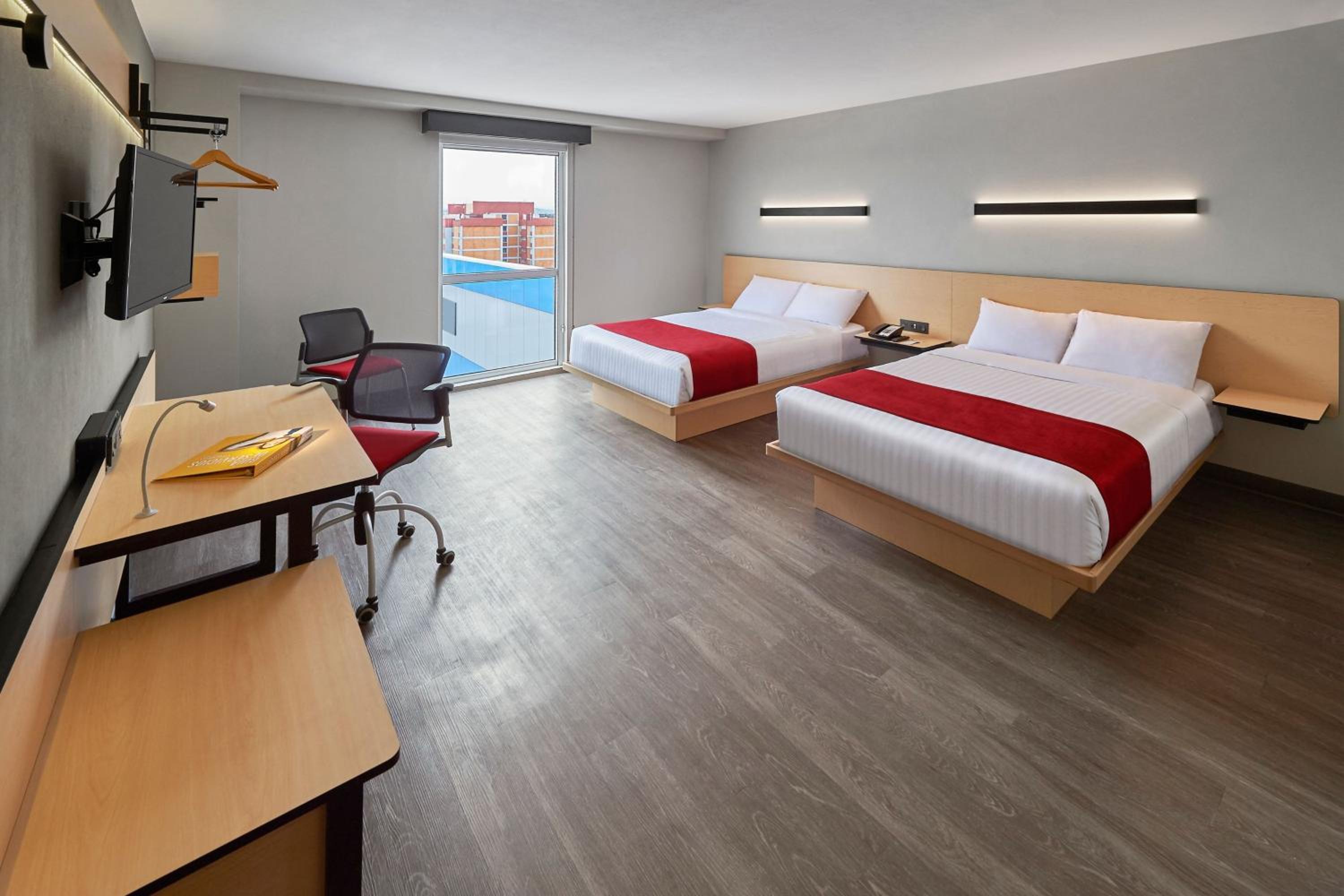 Double Room with Two Double Beds photo 2