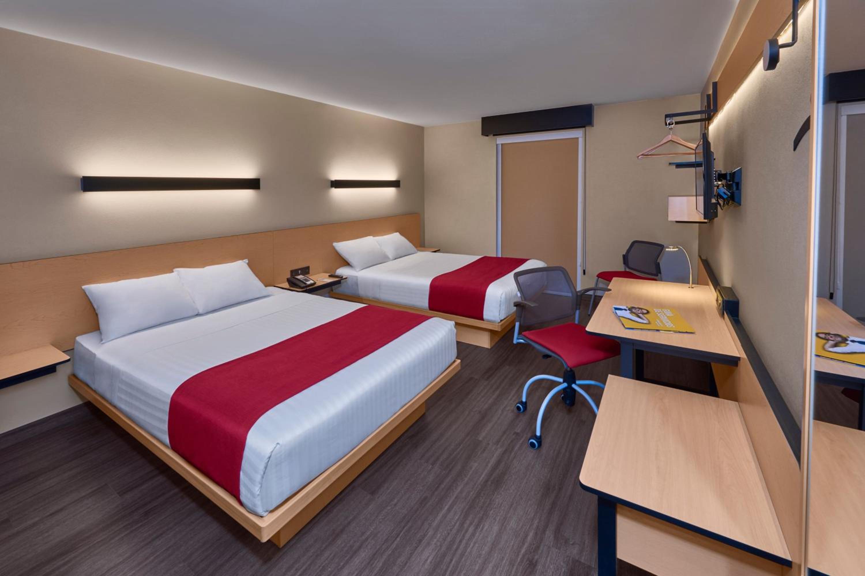 Double Room with Two Double Beds photo 1