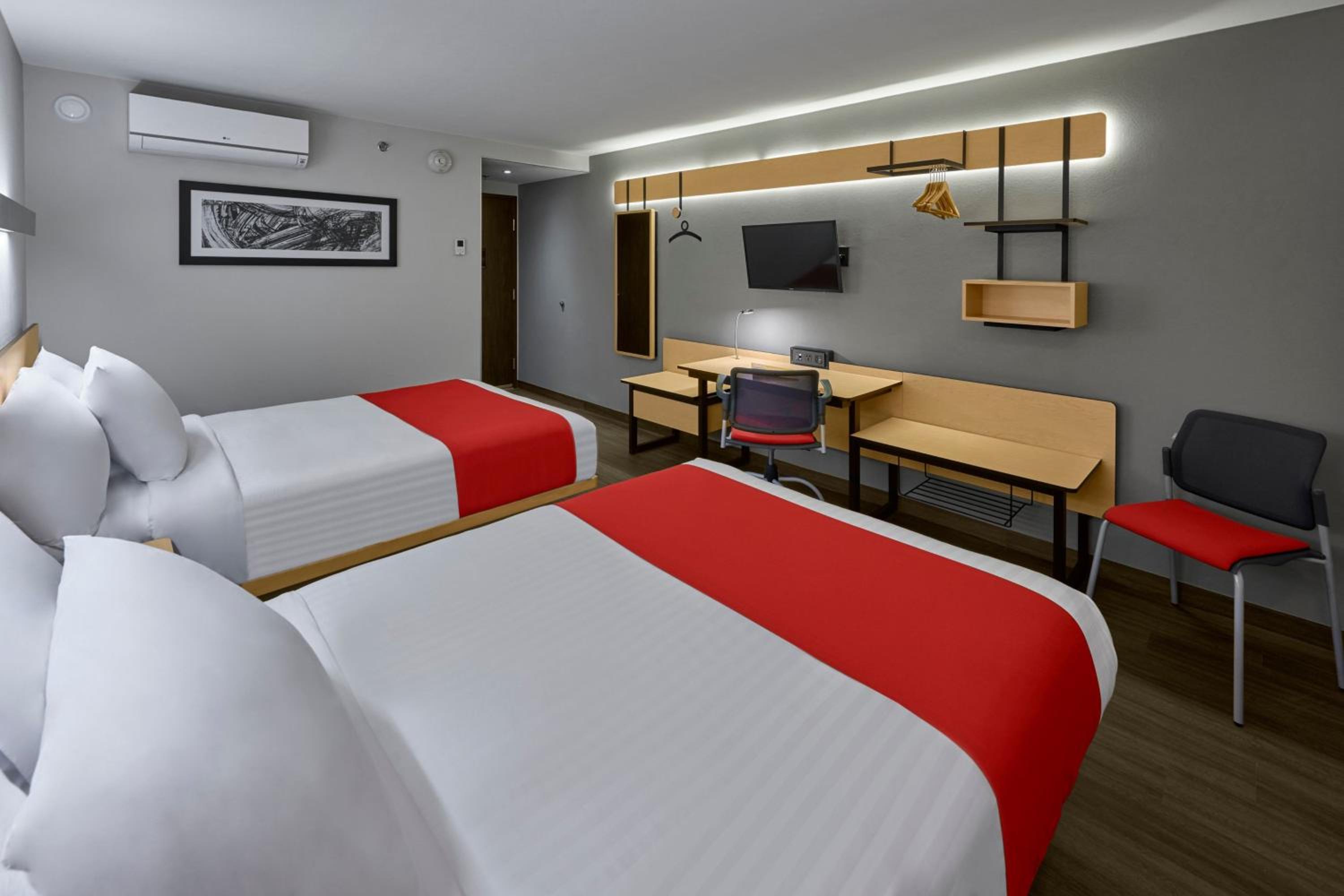 Double Room with Two Double Beds photo 3