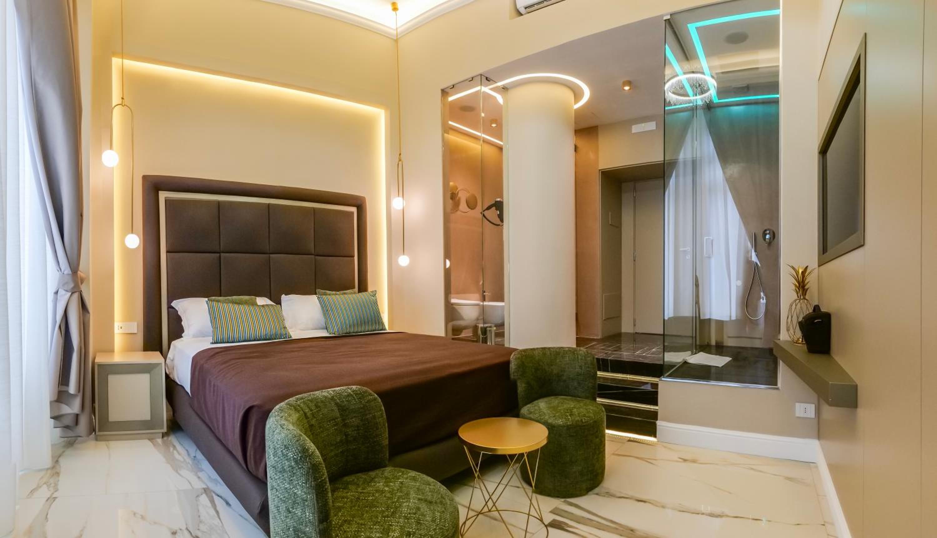 Standard King Room