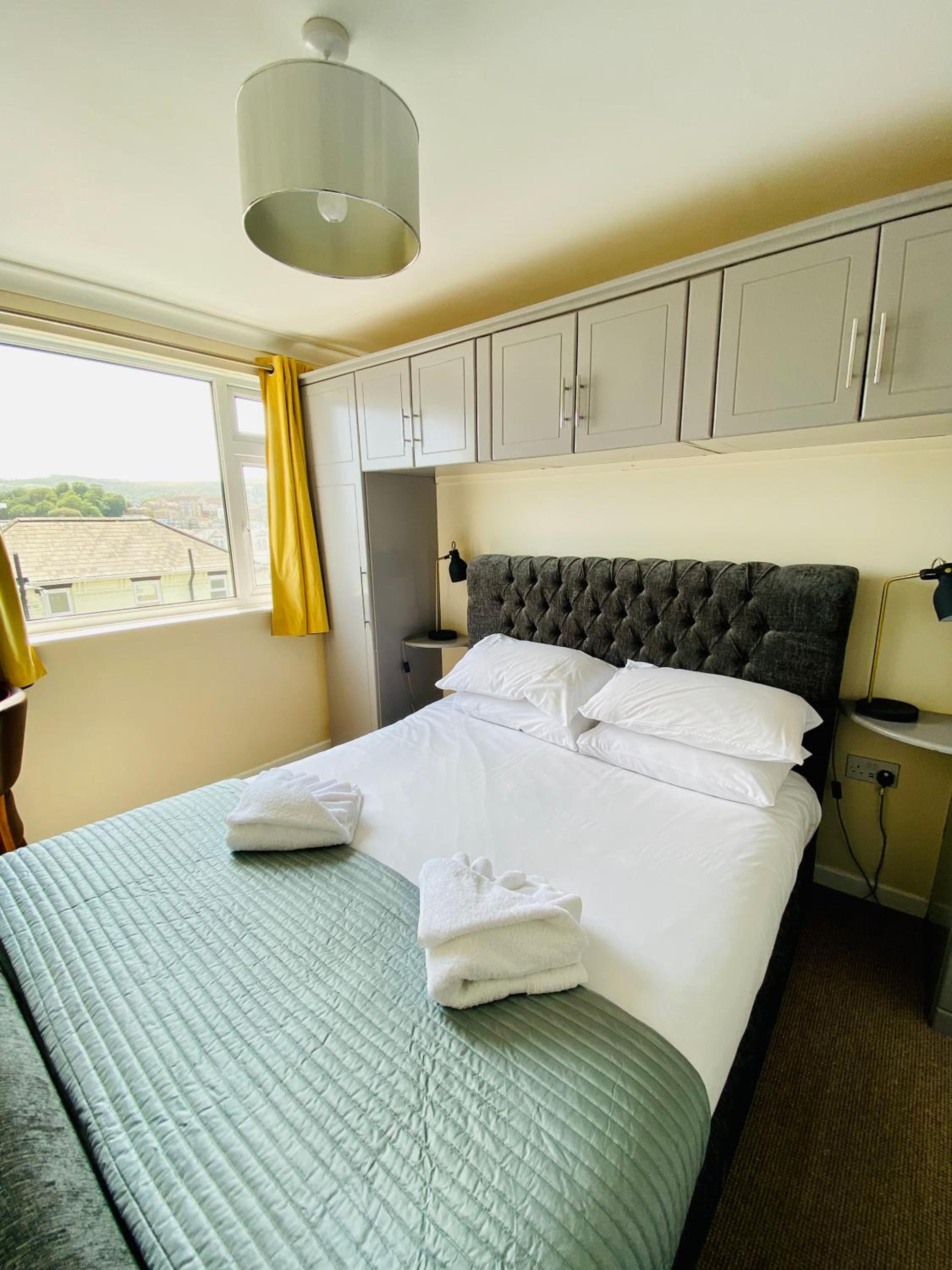Double Room with Side Sea View photo 2