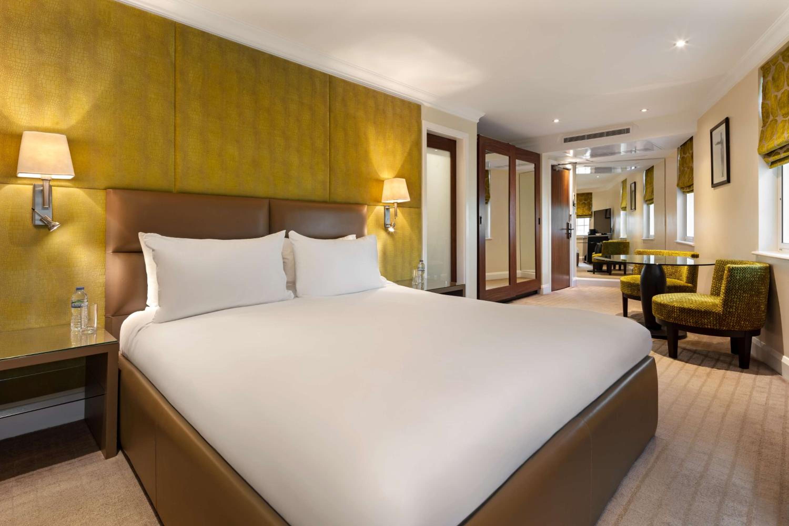 Collection Deluxe Room thumbnail 5