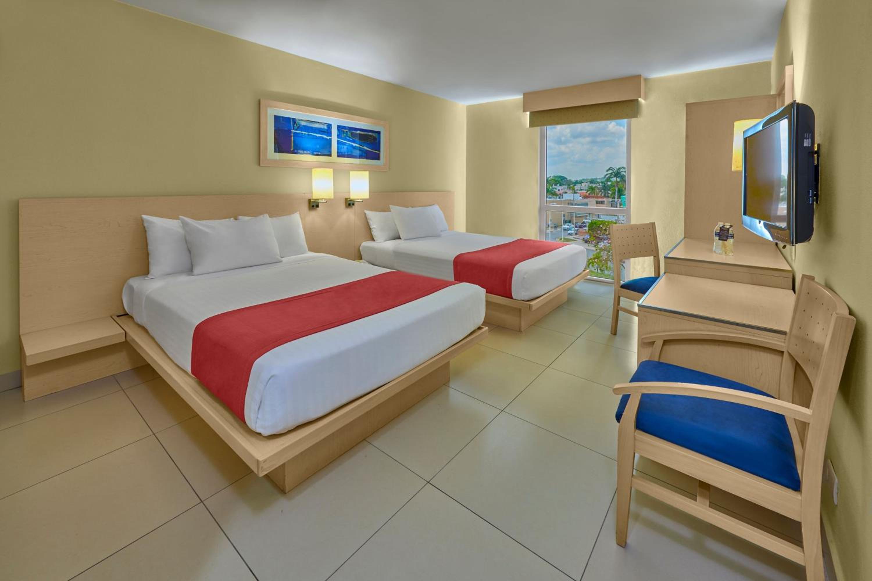 Double Room with Two Double Beds - Photo 1