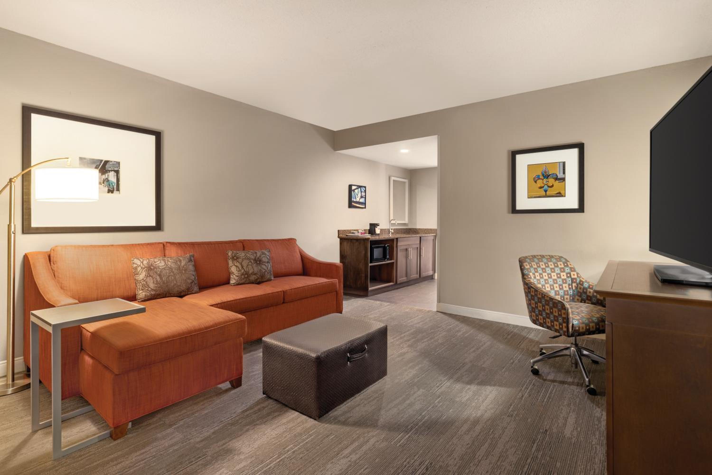 King Suite - Disability Access - Photo 3