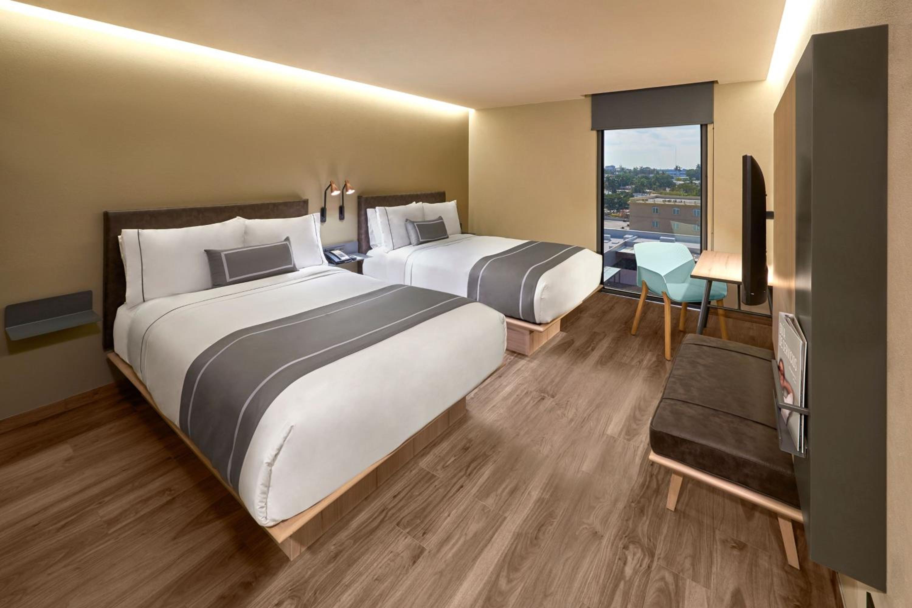 Double Room with Two Double Beds - Photo 5