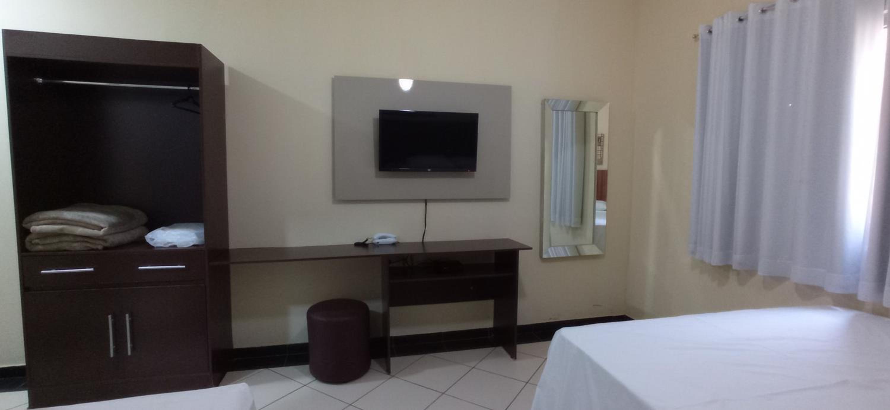 Deluxe Double Room (2 Adults + 1 Child) photo 3