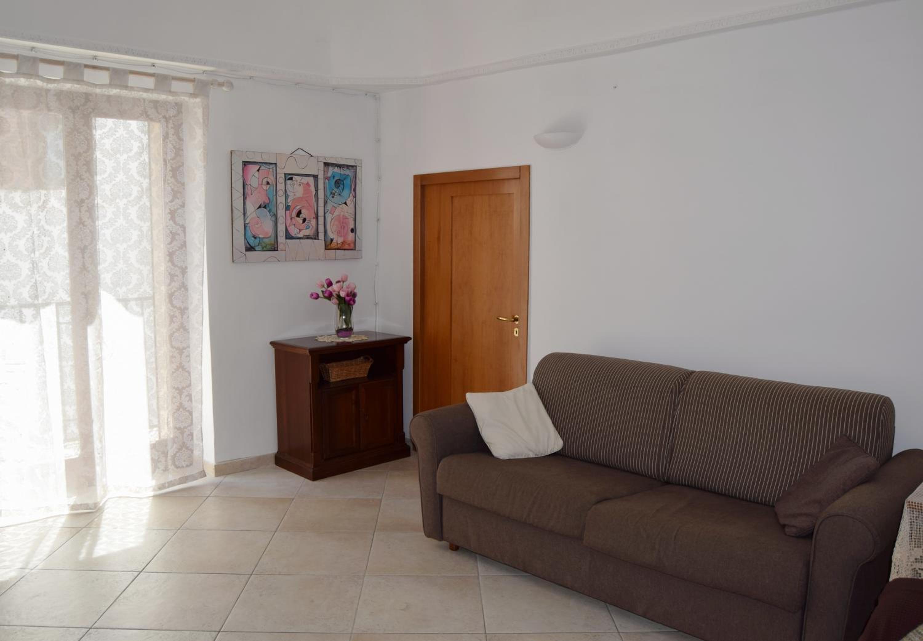 Two-Bedroom House photo 2