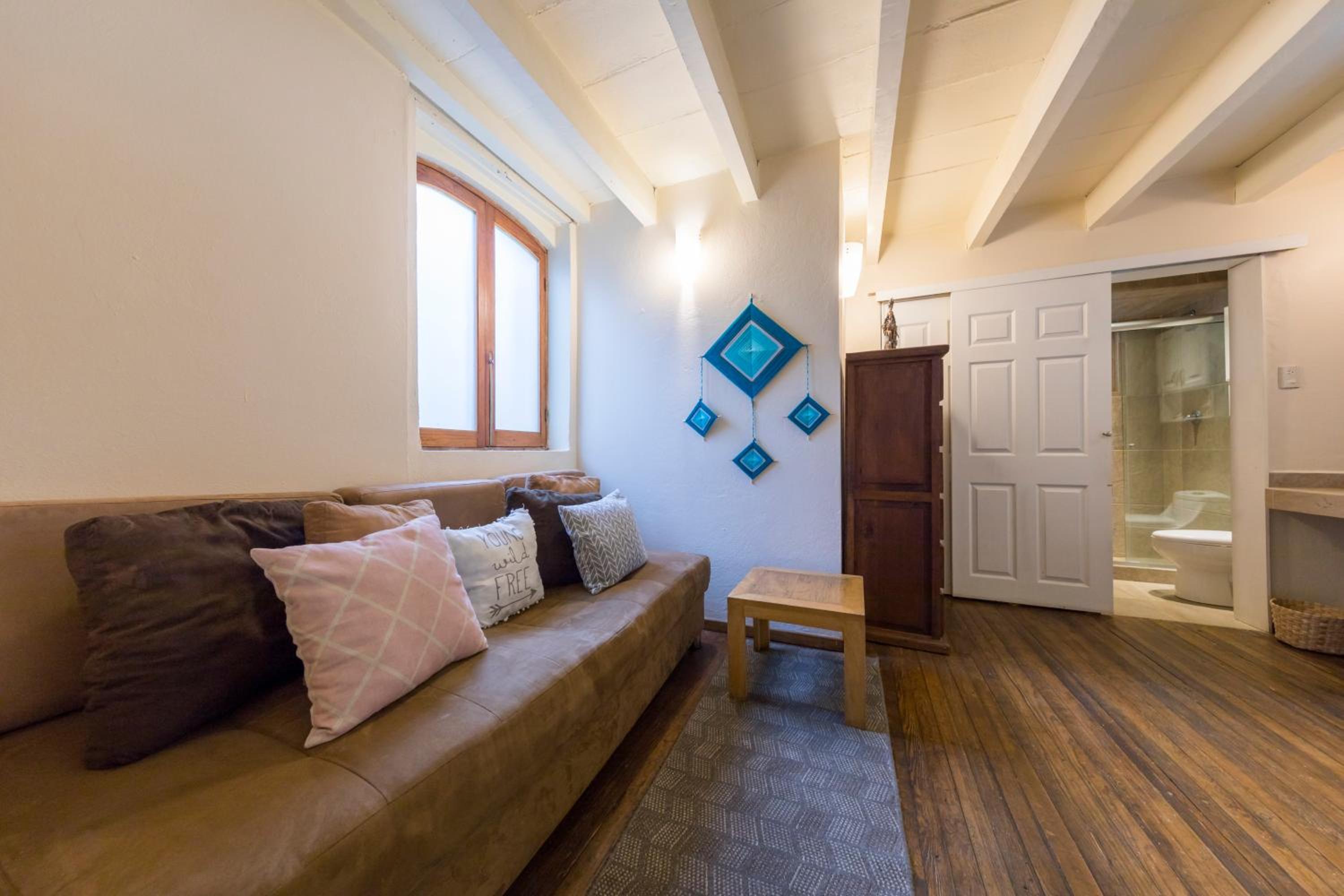 Family Room with Garden View photo 3