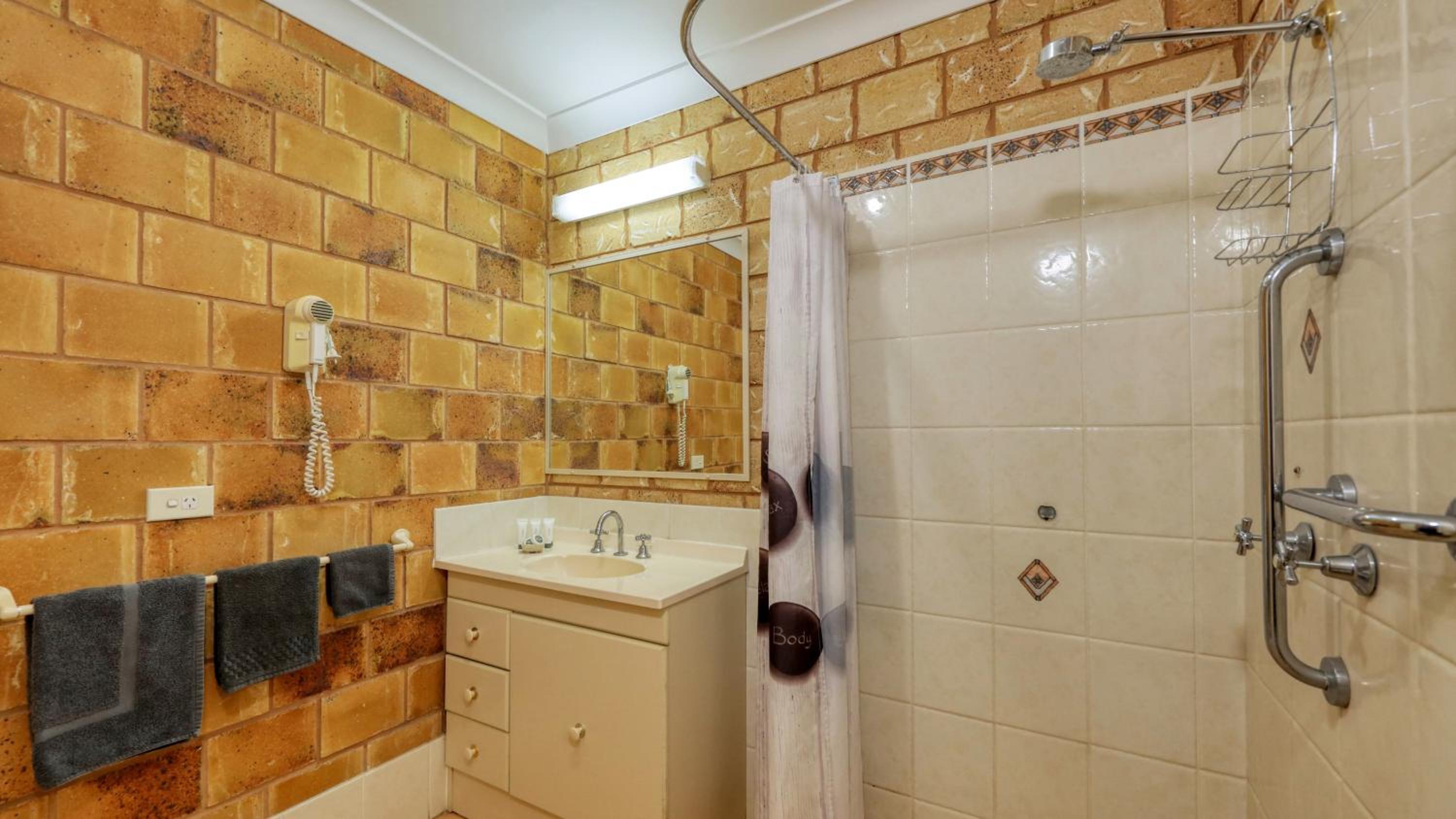 Deluxe Room - Photo 2