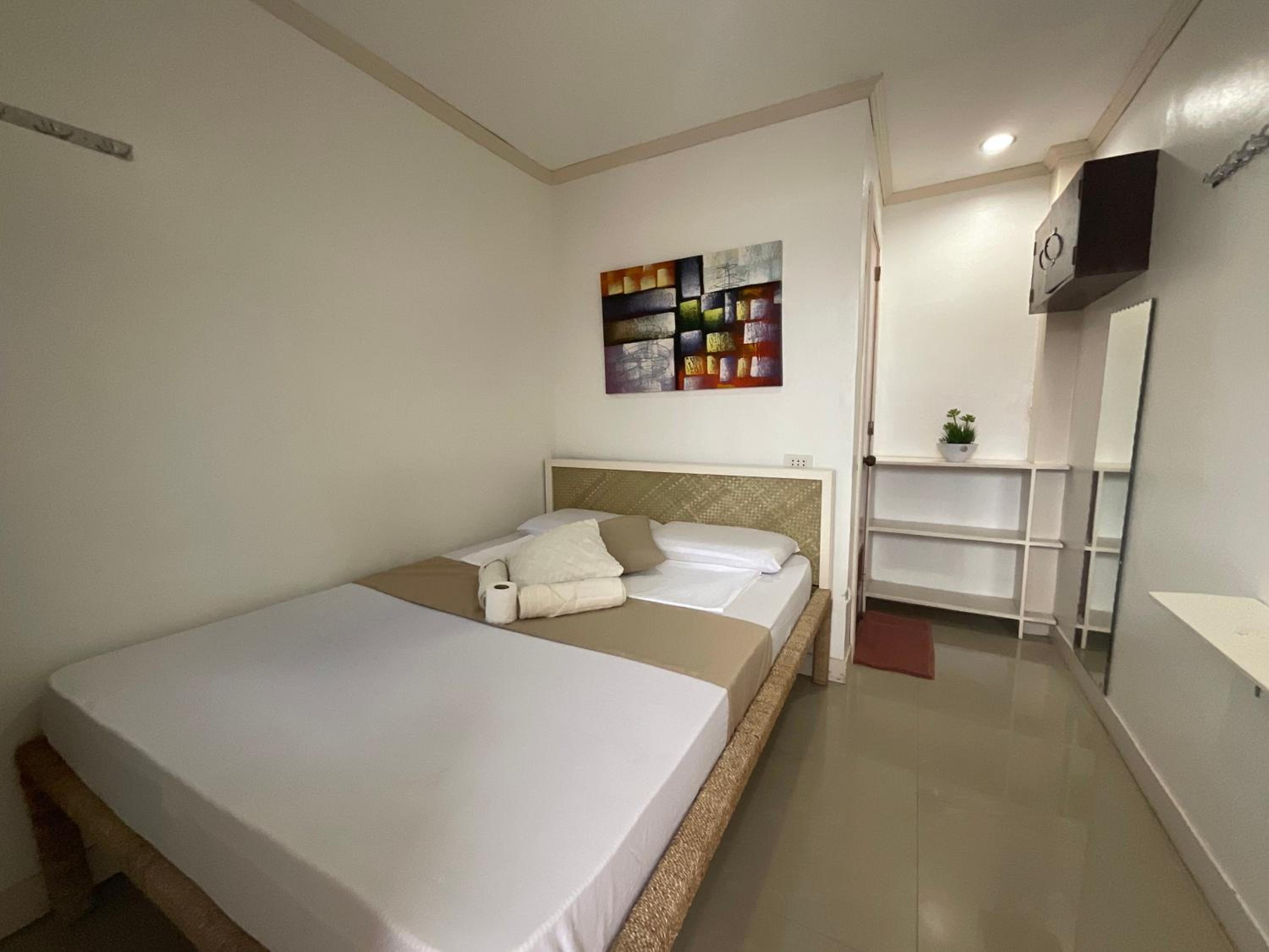 Standard Double Room - Photo 4