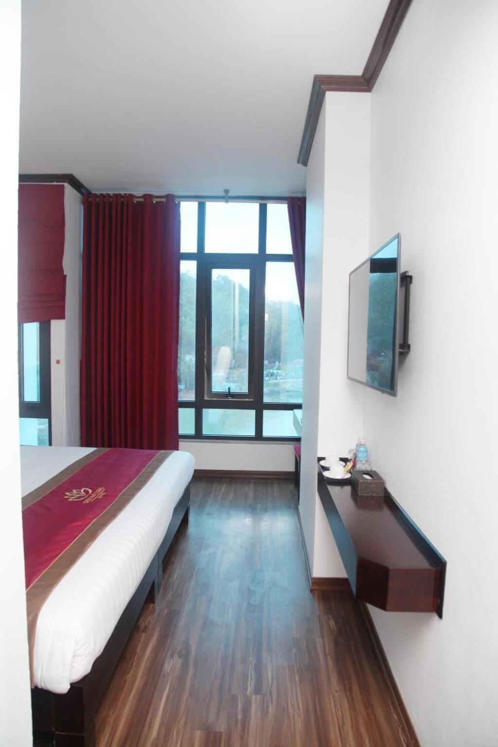 Twin Room - Photo 8