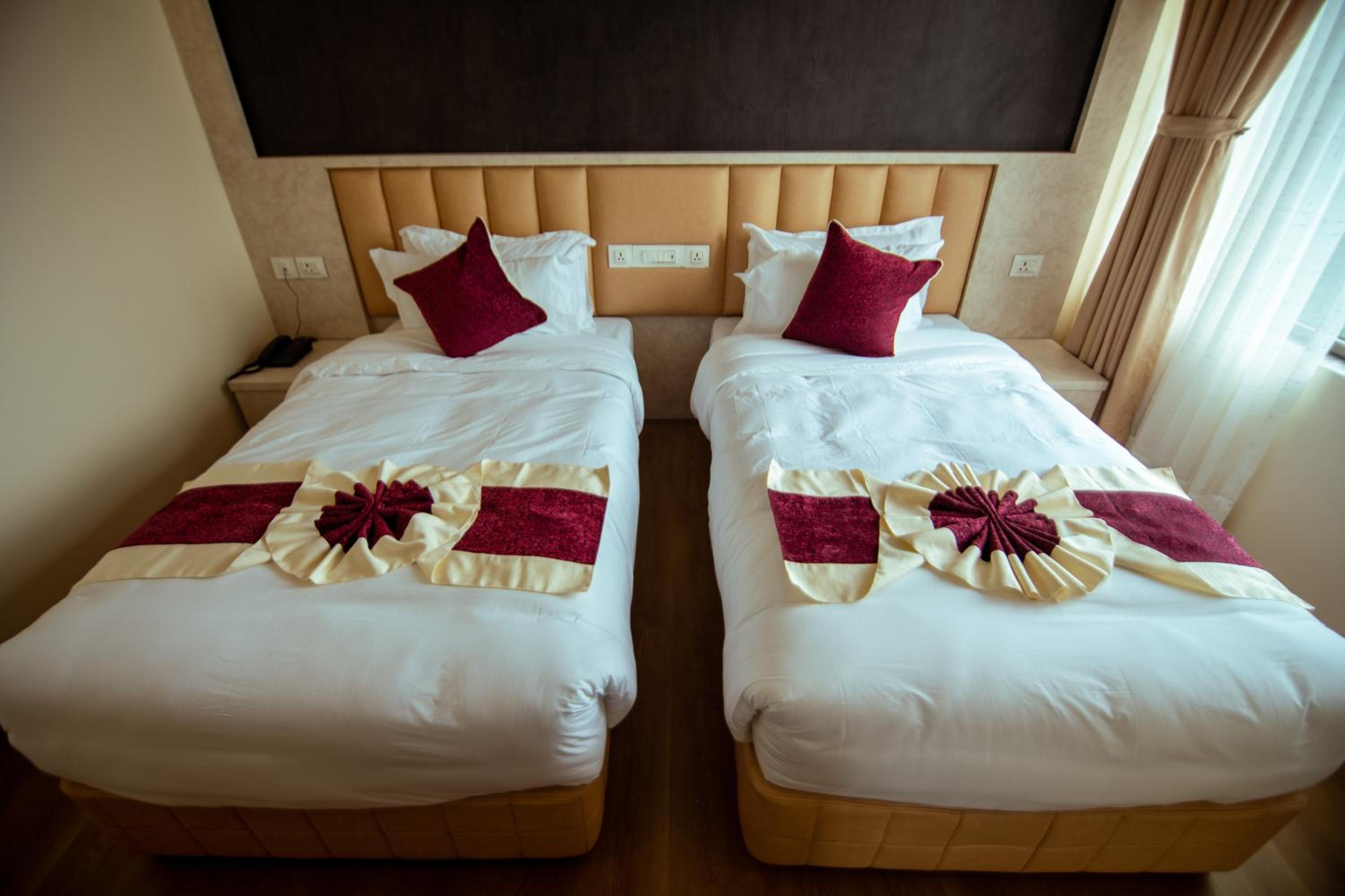 Deluxe Twin Room - Photo 8