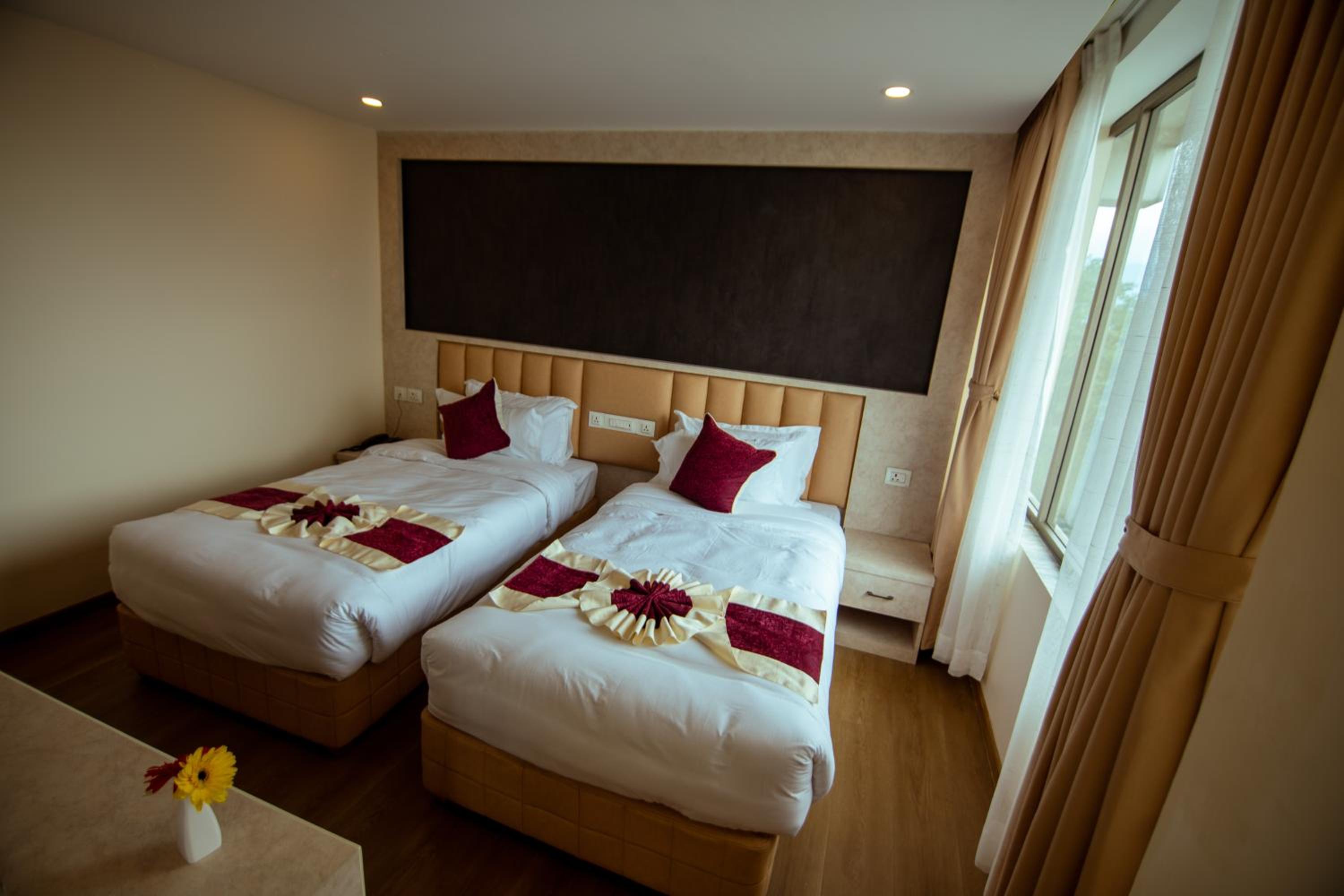 Deluxe Twin Room - Photo 2