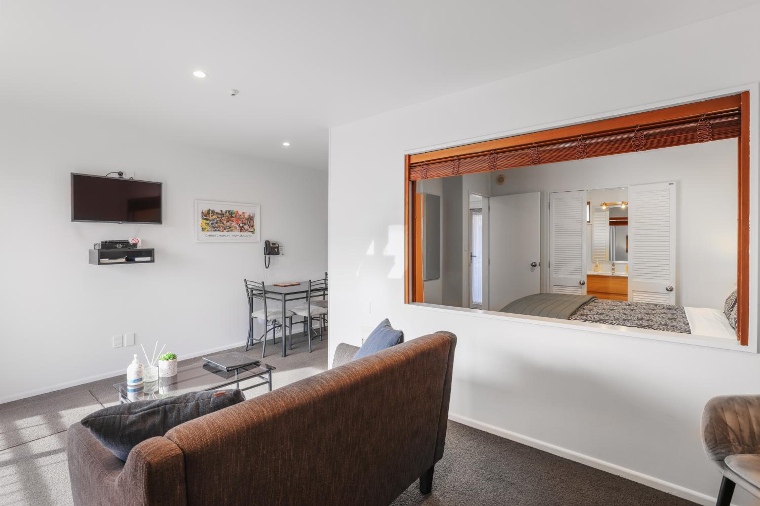 One-Bedroom Suite - Photo 1