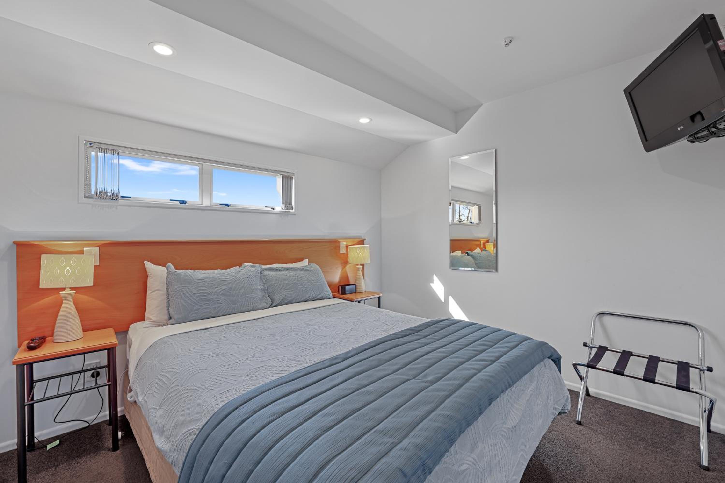 One-Bedroom Apartment with Spa Bath - Photo 1