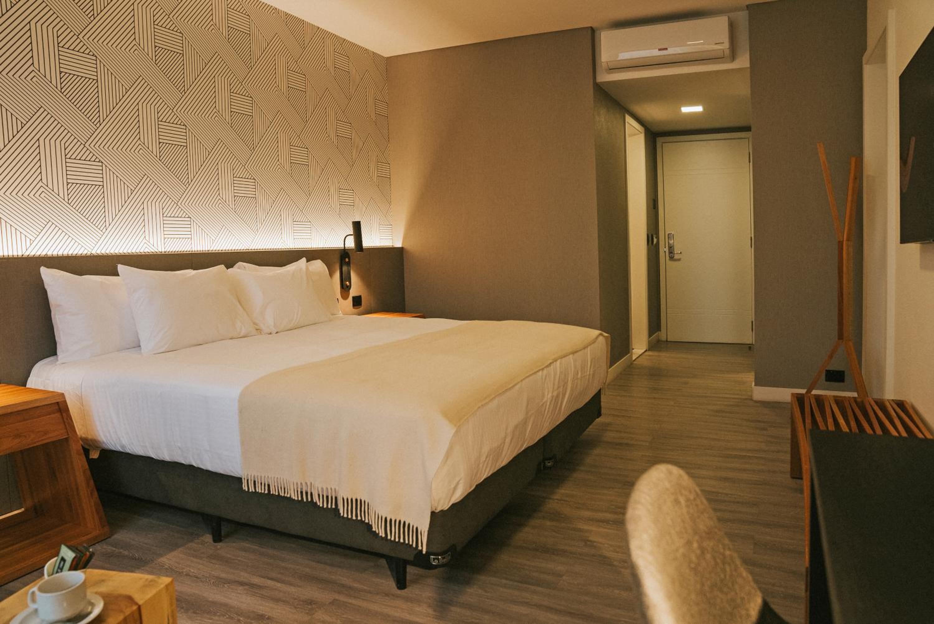 Superior King Room photo 2