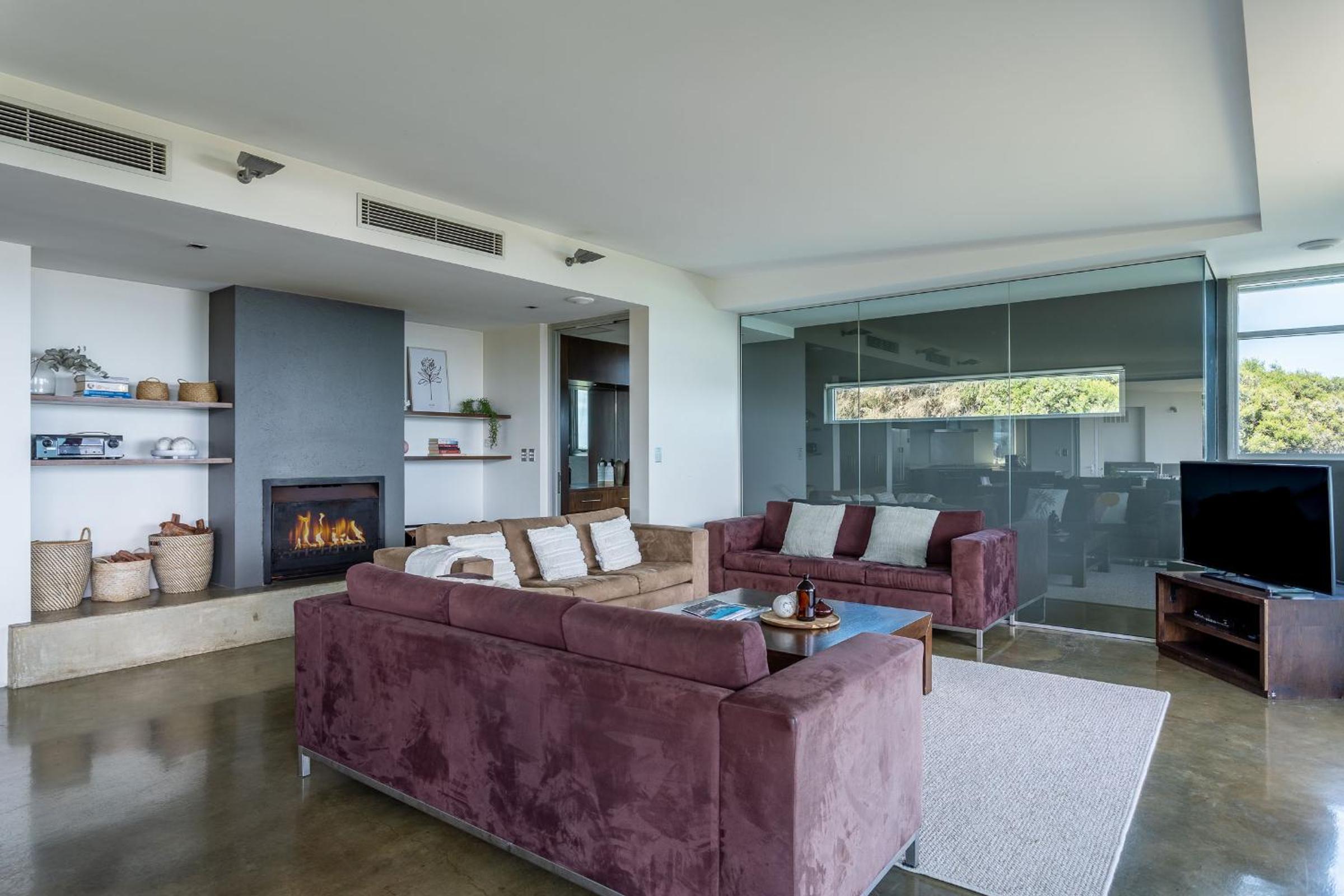 Four-Bedroom House photo 1