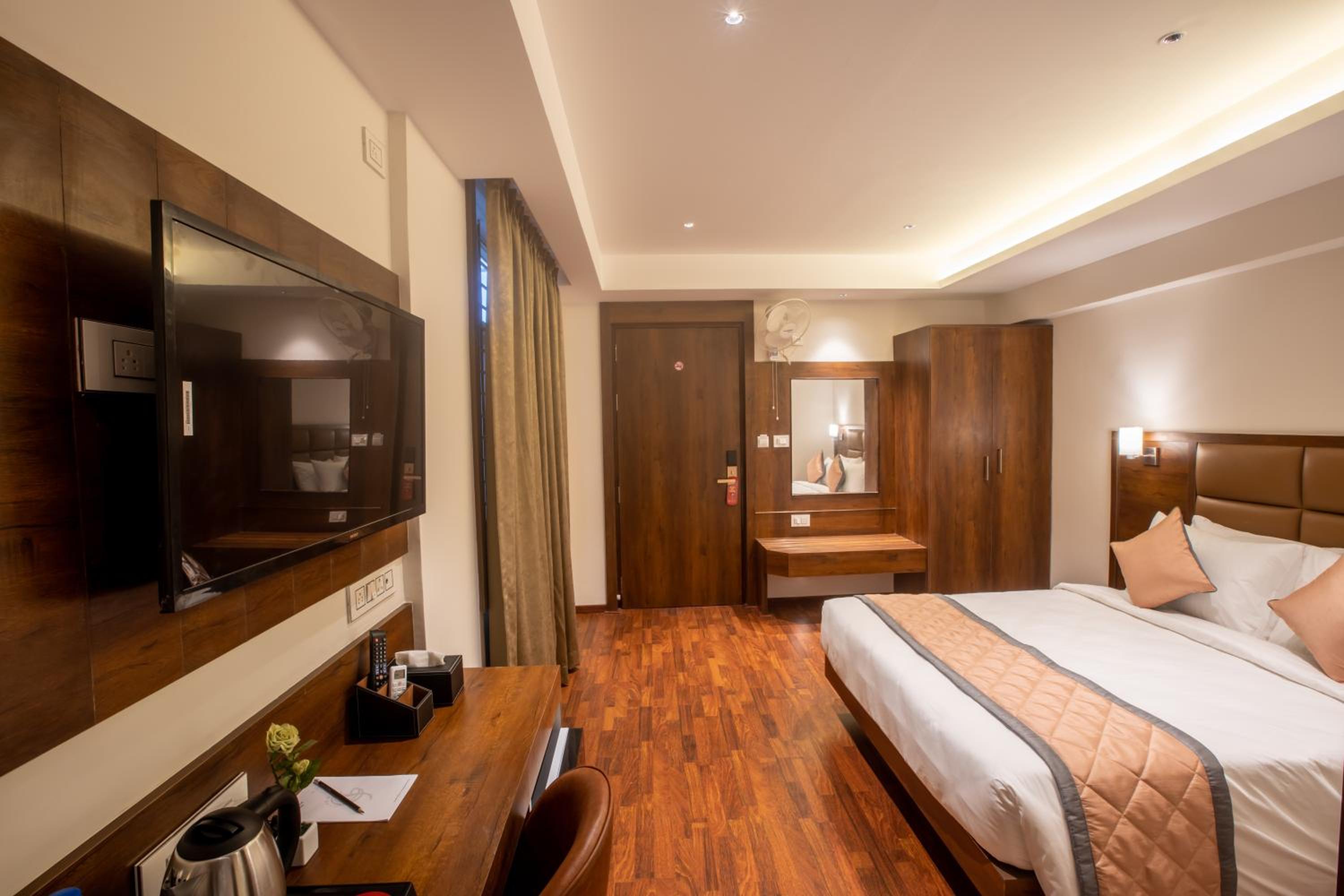 Superior King Room