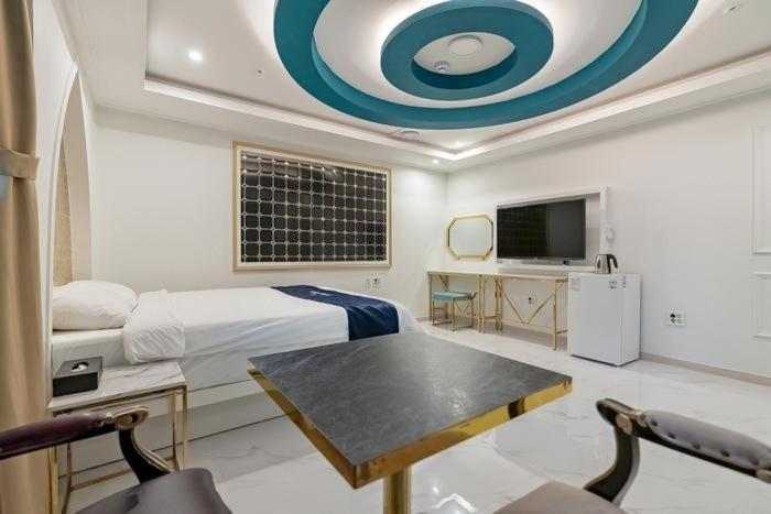 Double Room With Spa Bath photo 2