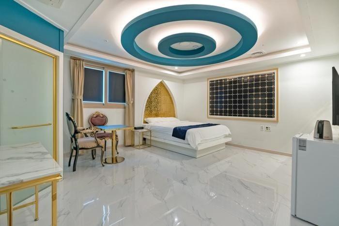 Double Room With Spa Bath photo 3