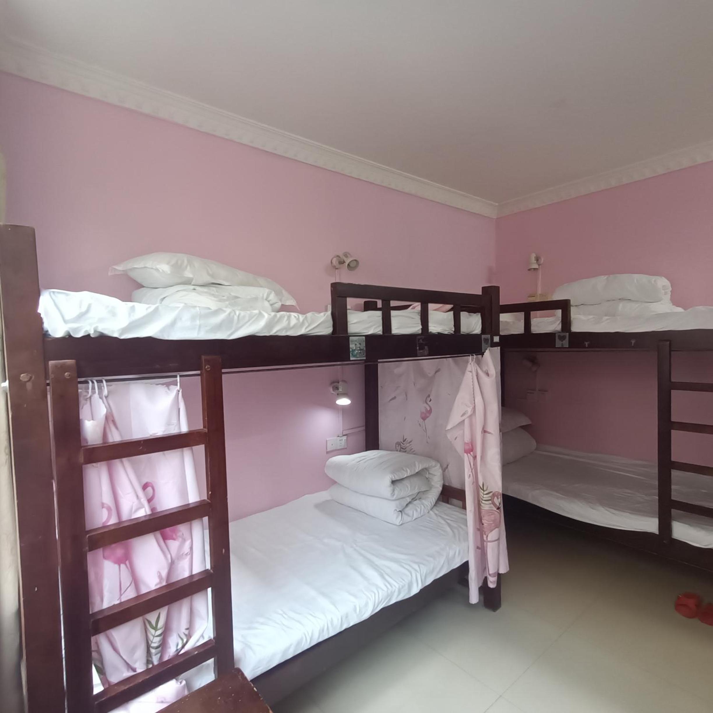 Bed in 6-Bed Dormitory Room photo 2