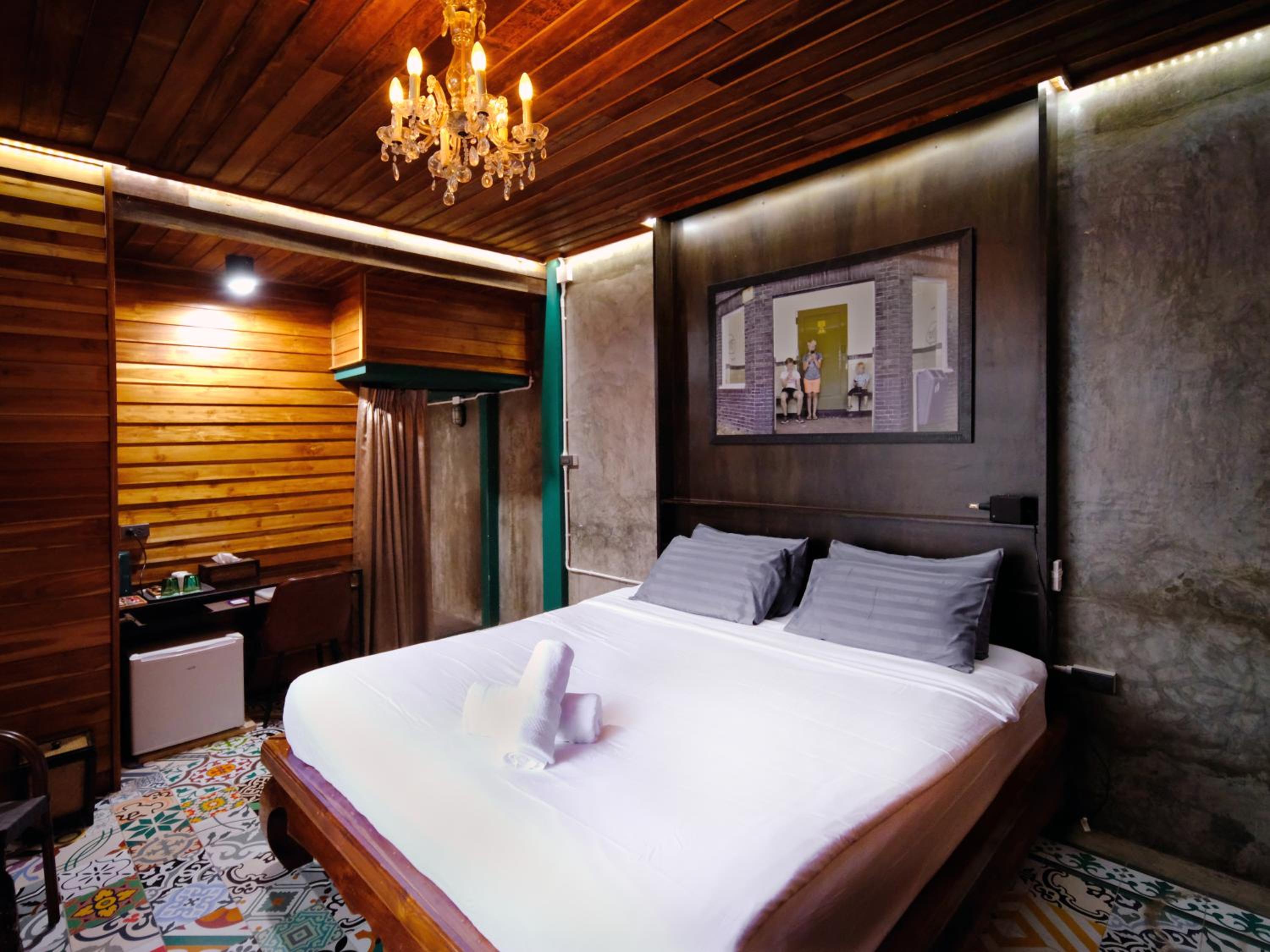 Deluxe Double Room with Bath photo 2