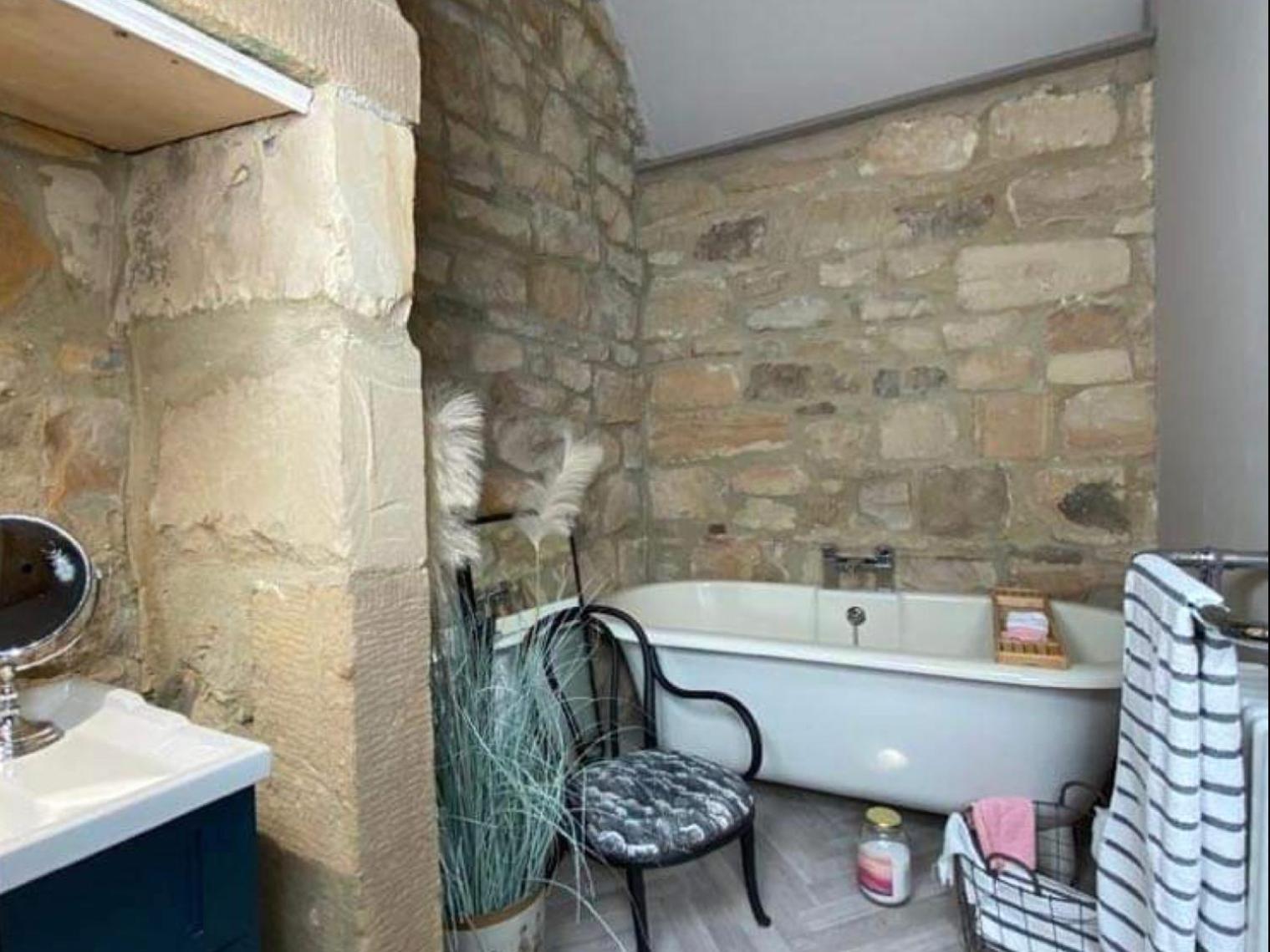 Superior Suite - Photo 14