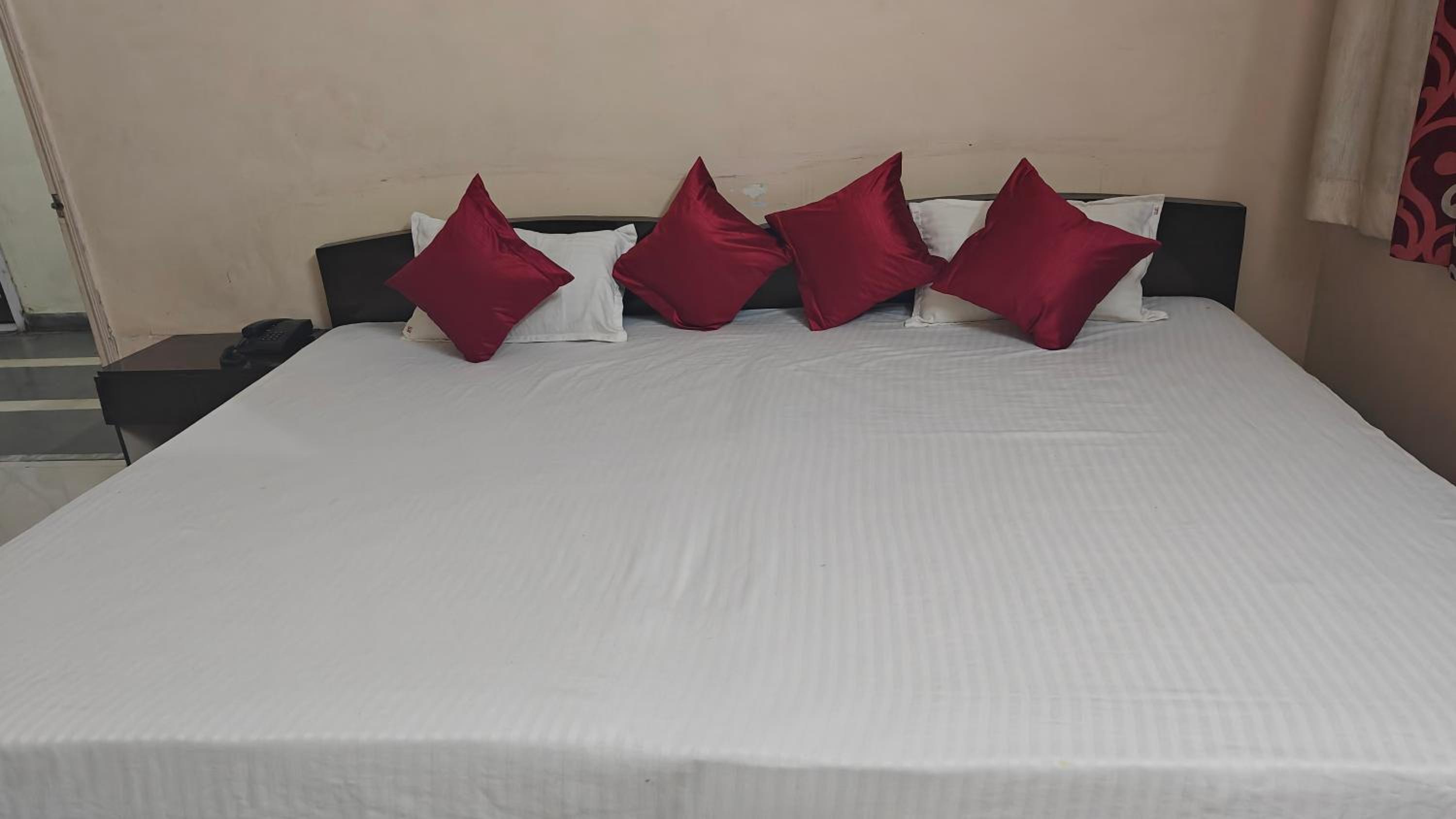 Deluxe Suite photo 2