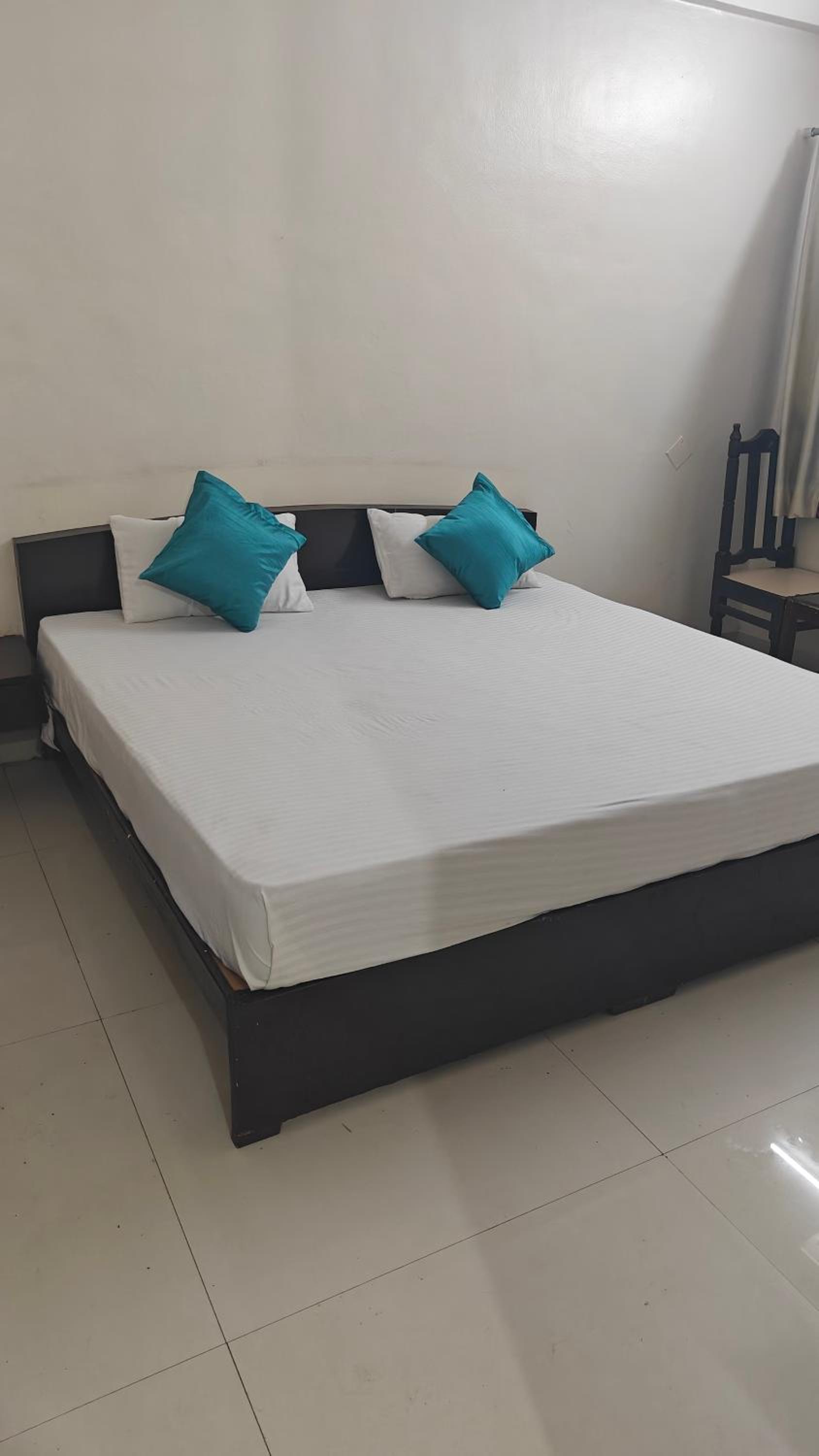 Deluxe Double Room with Balcony photo 1