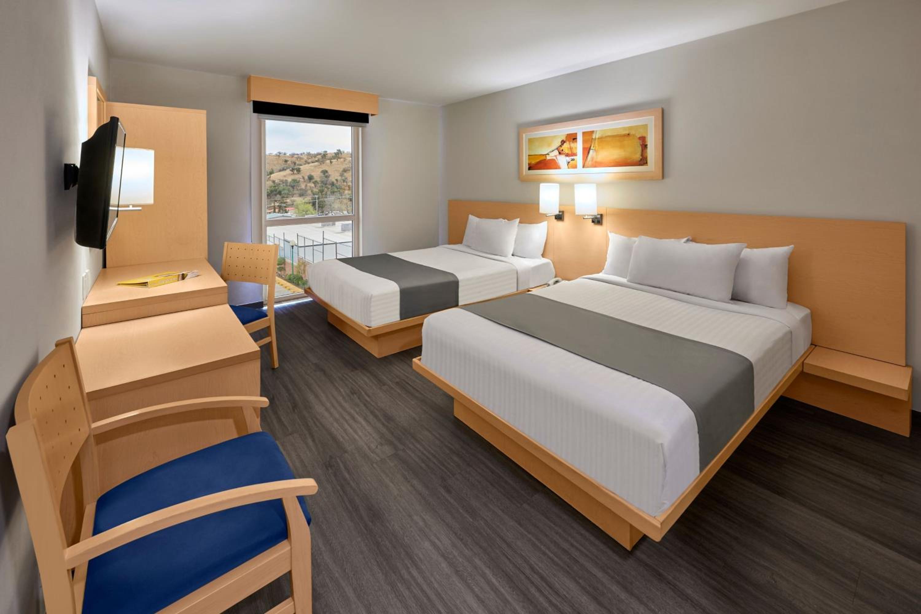 Double Room with Two Double Beds - Photo 4