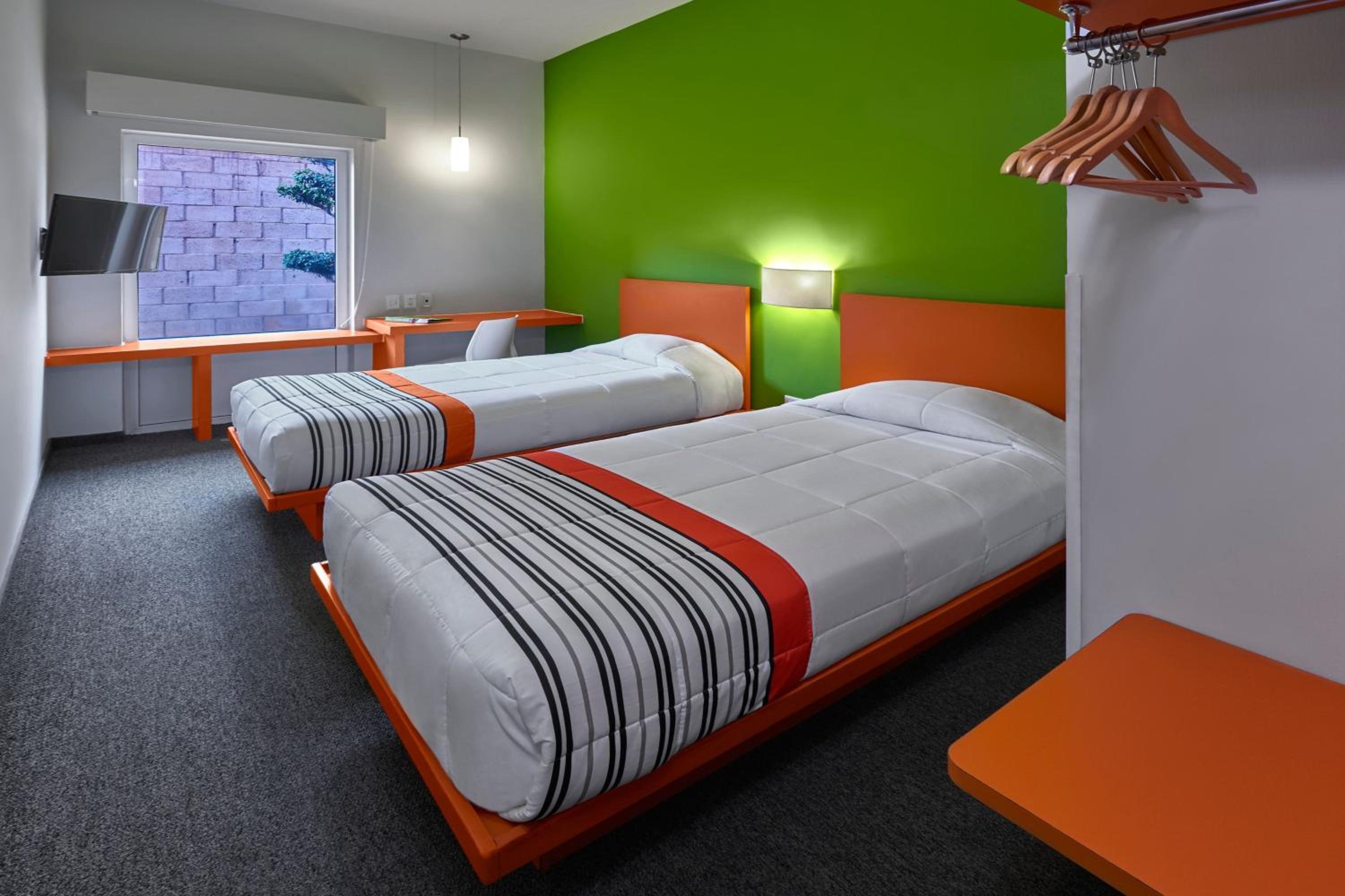 Twin Room - Photo 1
