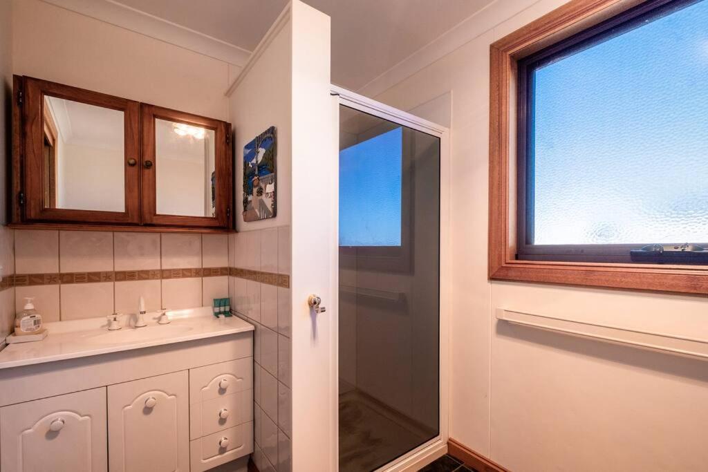 Two-Bedroom House photo 3