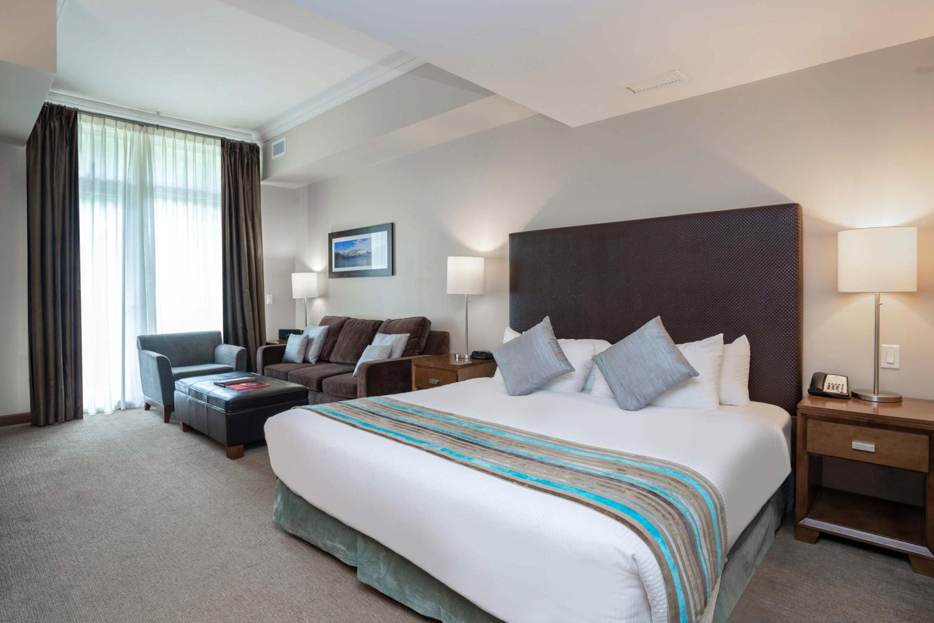 Classic Studio Suite, 1 King Bed, Sofa Bed