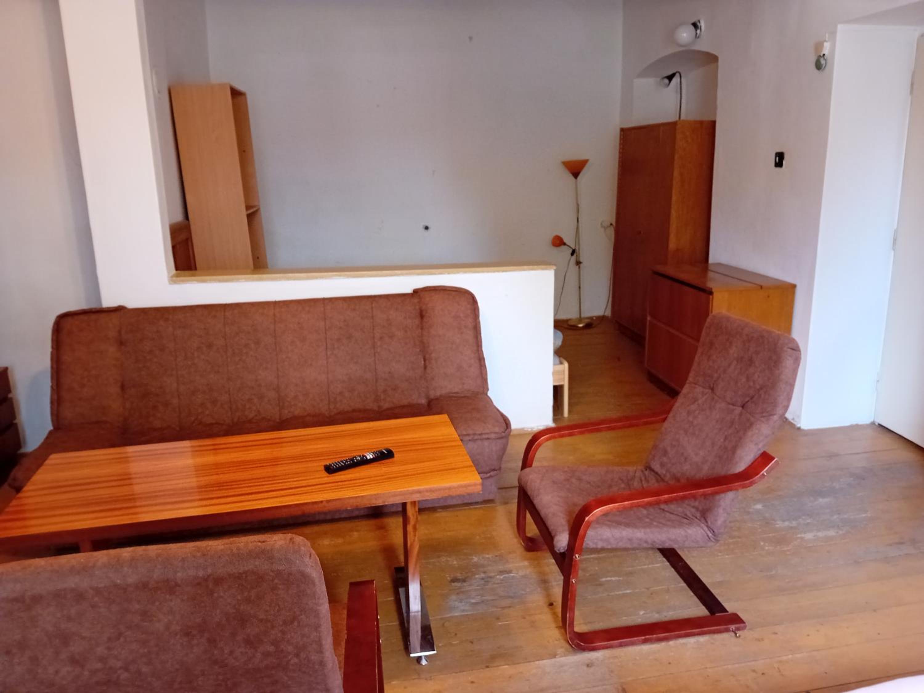 One-Bedroom Apartment - Photo 6