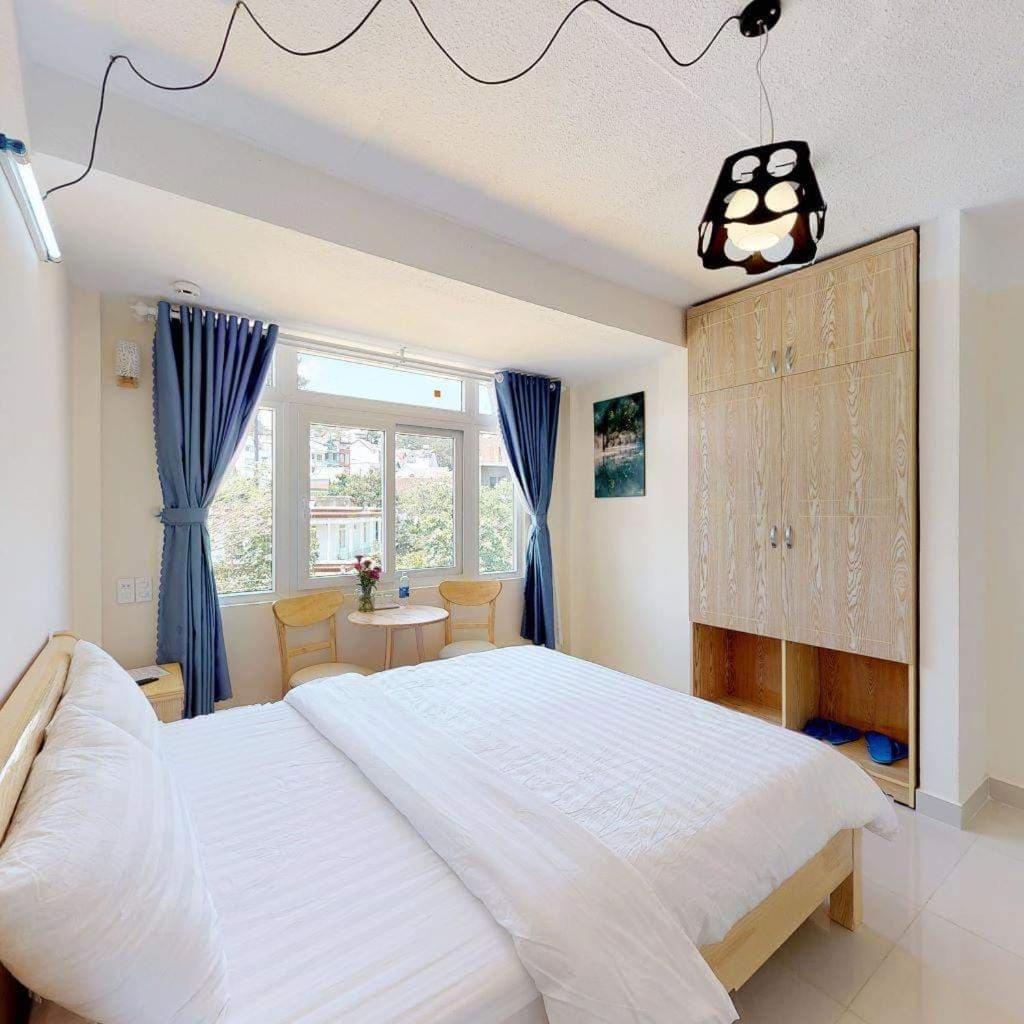 Double Room with Balcony (2 Adults + 1 Child)