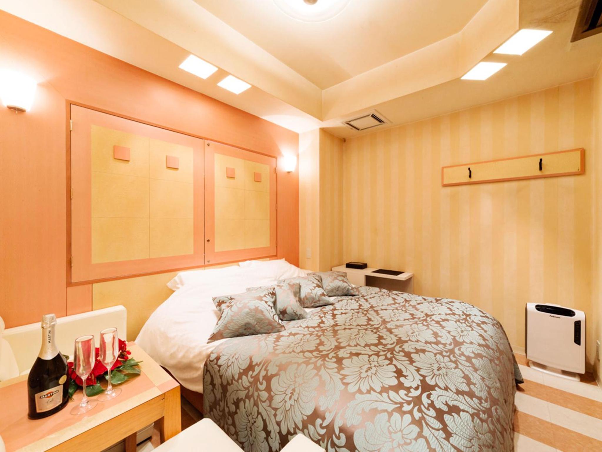 Double Room - Photo 19