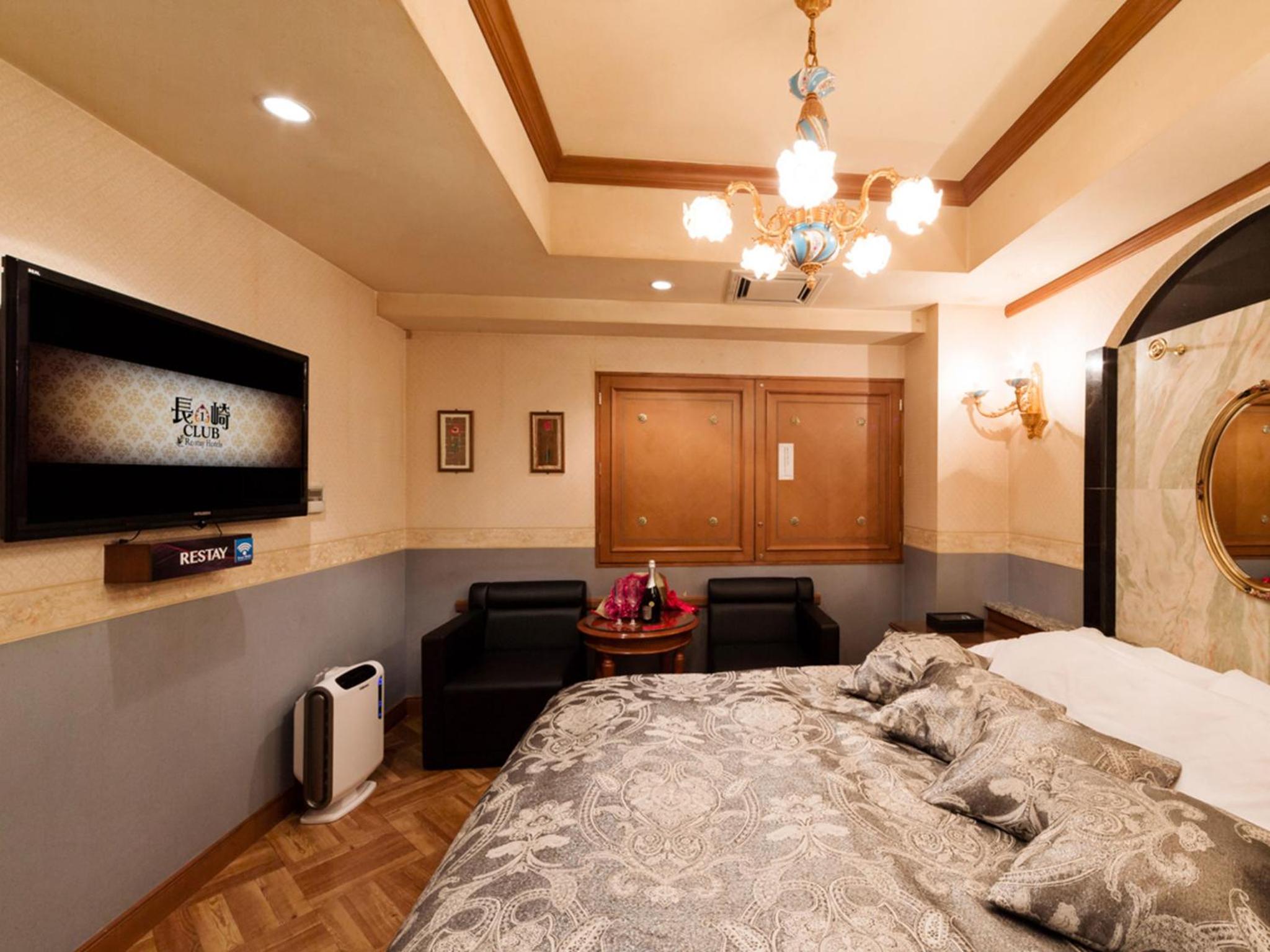 Double Room - Photo 17