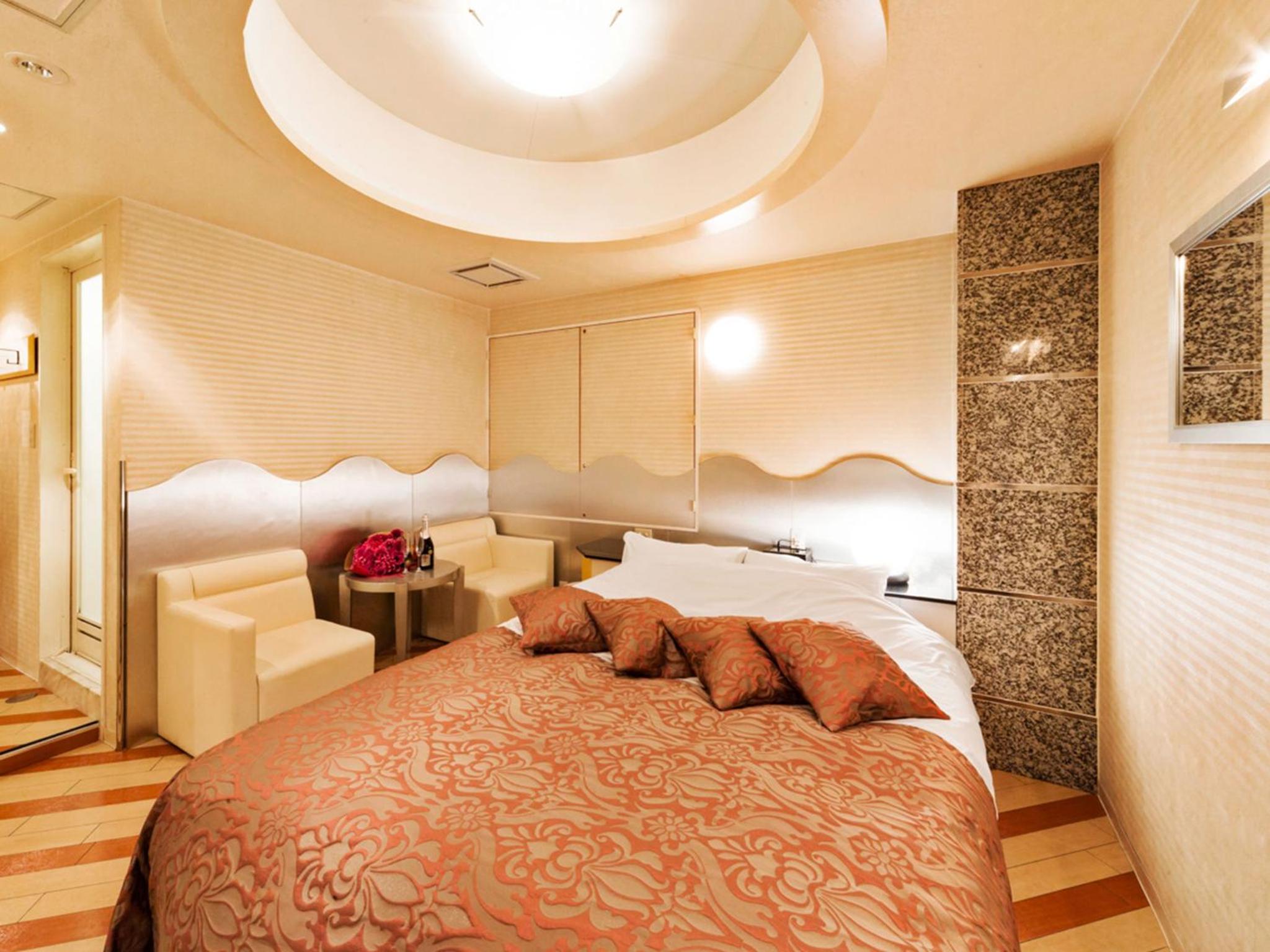 Double Room - Photo 16