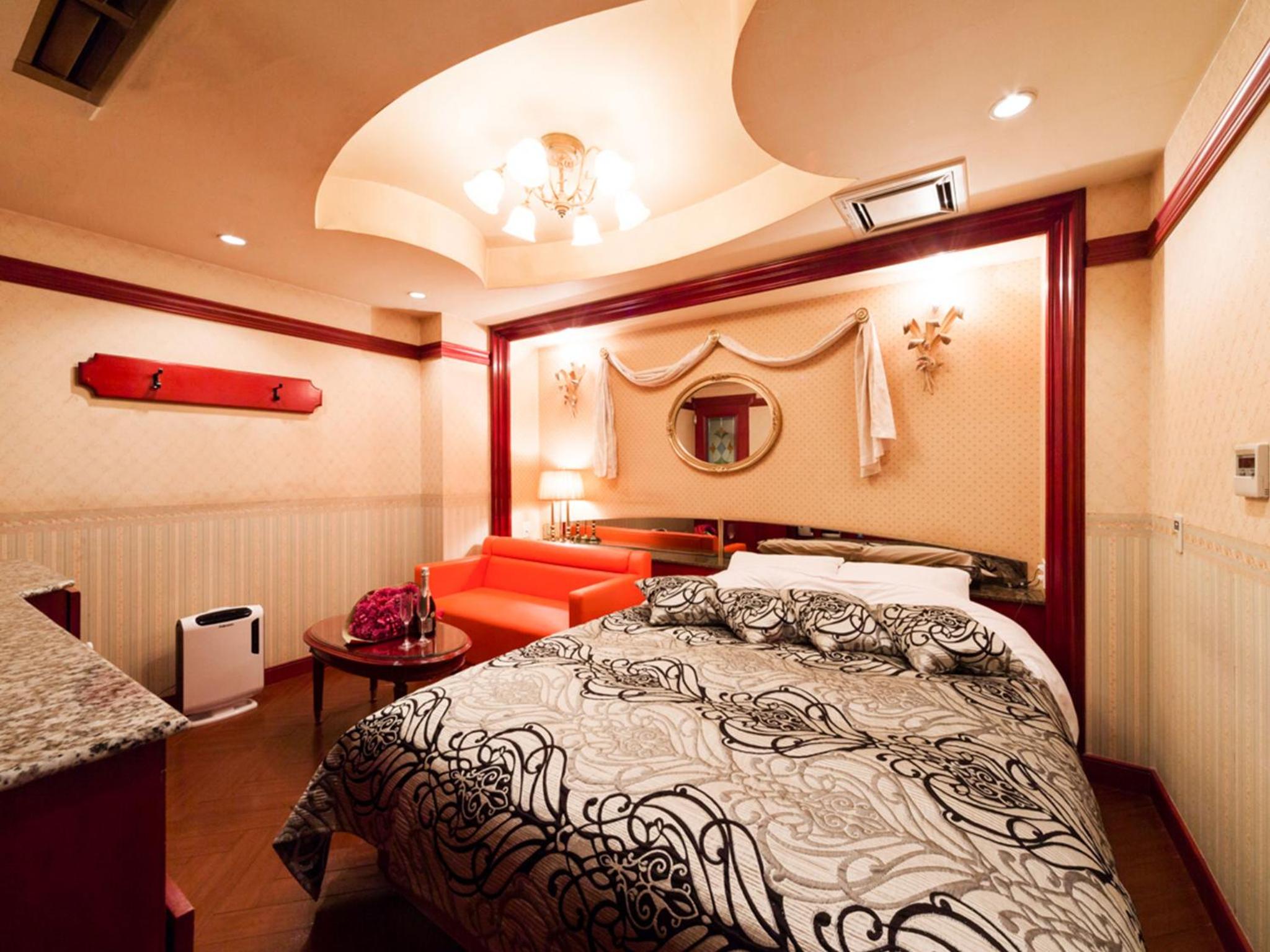 Double Room - Photo 6